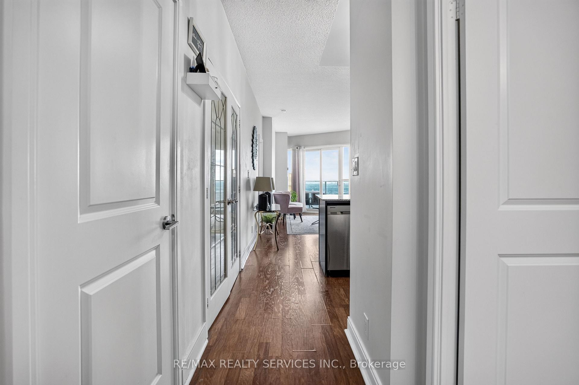 Photo 7 of Unit 4403, 60 Absolute Avenue, Mississauga, City Centre — HOMEH