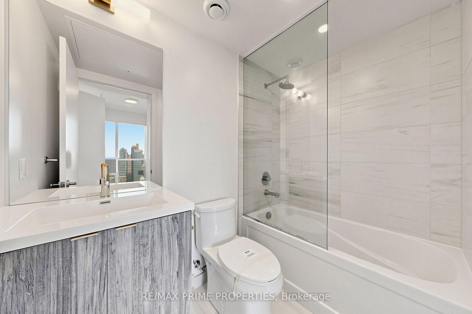 Photo 16 of Unit 4302, 138 Downes Street, Toronto, Waterfront Communities — HOMEH