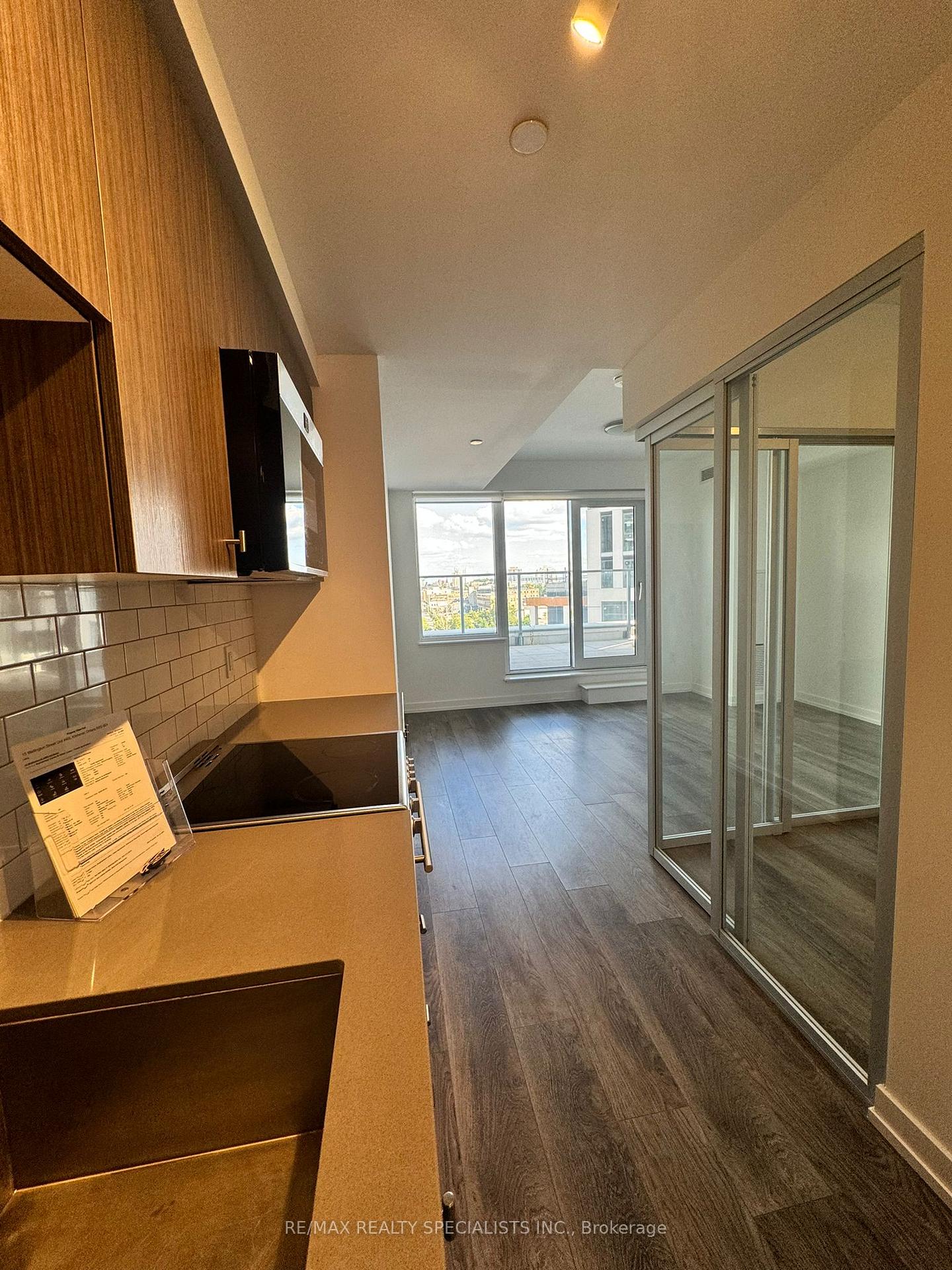 Photo 9 of Unit 405, 15 Wellington Street, Waterloo, KW Hospital — HOMEH