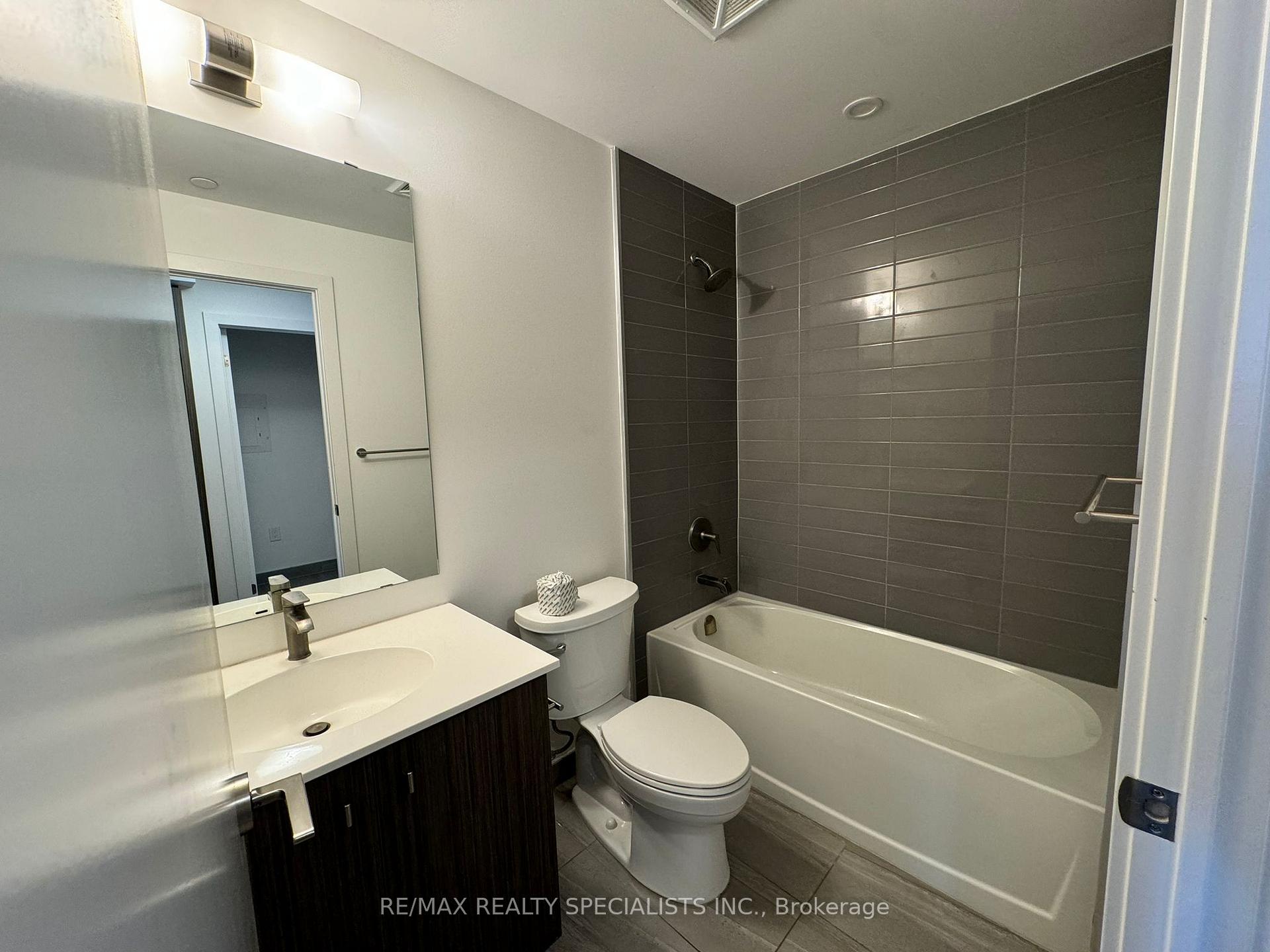 Photo 10 of Unit 405, 15 Wellington Street, Waterloo, KW Hospital — HOMEH