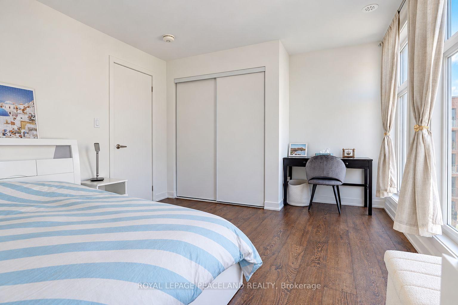 Photo 31 of 127 Green Gardens Boulevard, Toronto, Englemount-Lawrence — HOMEH