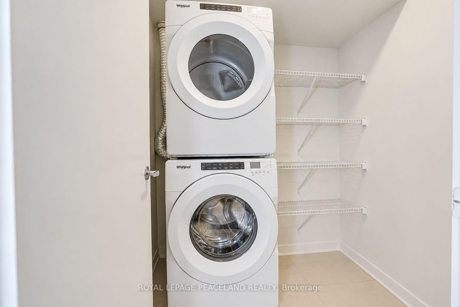 Photo 34 of 127 Green Gardens Boulevard, Toronto, Englemount-Lawrence — HOMEH