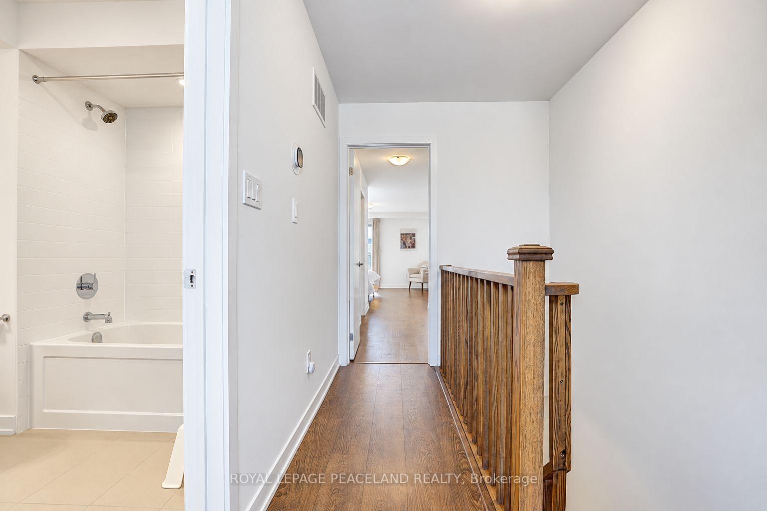 Photo 36 of 127 Green Gardens Boulevard, Toronto, Englemount-Lawrence — HOMEH