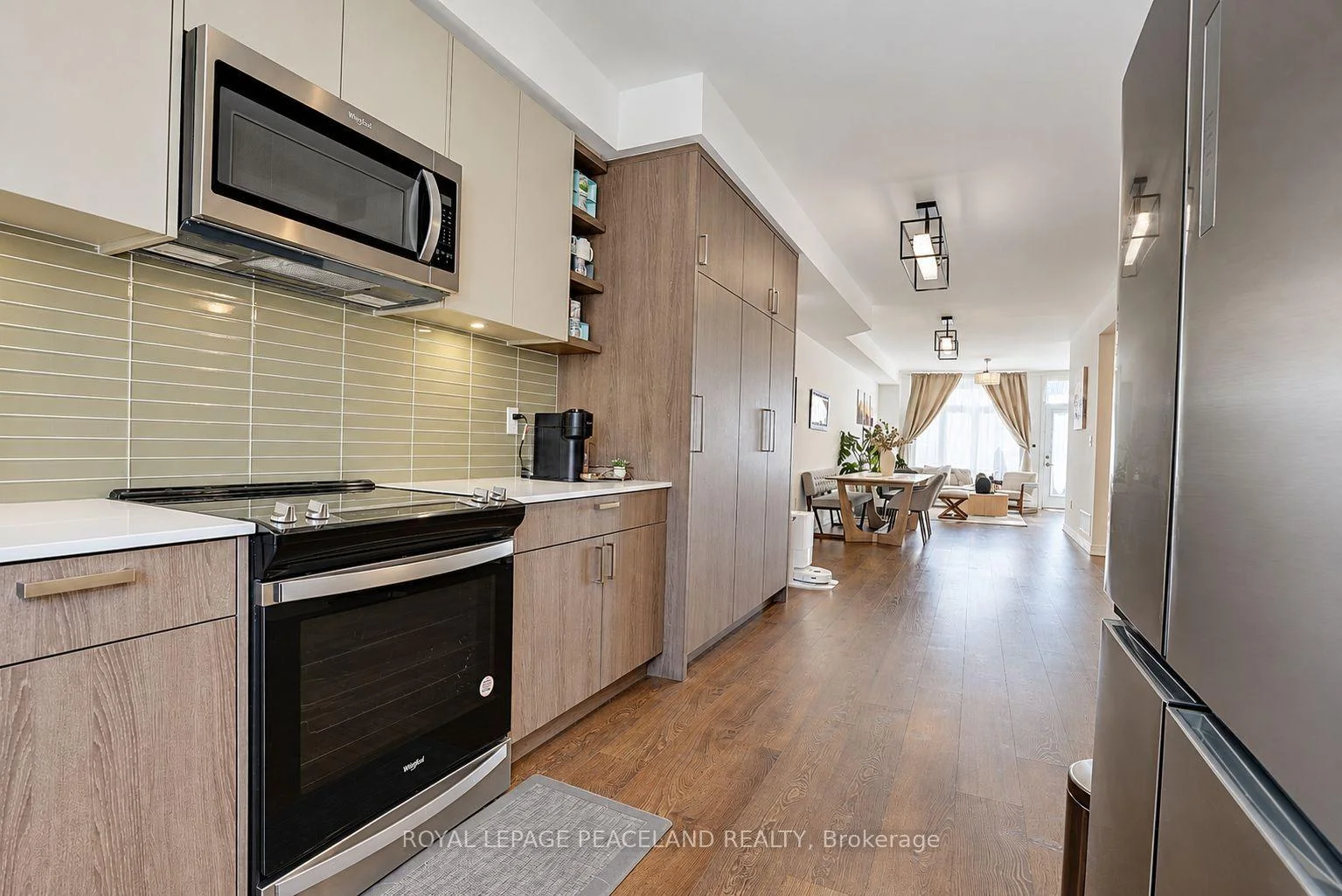Photo 52 of 127 Green Gardens Boulevard, Toronto, Englemount-Lawrence — HOMEH