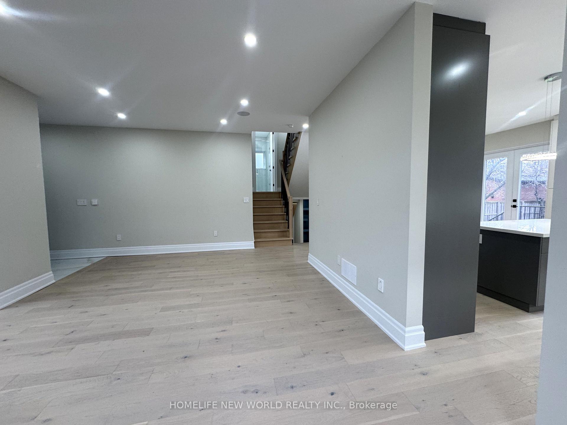 Photo 19 of 150 Viewmount Avenue, Toronto, Englemount-Lawrence — HOMEH