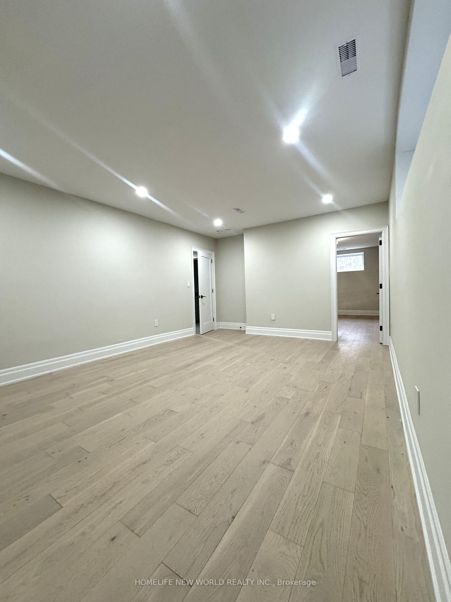 Photo 26 of 150 Viewmount Avenue, Toronto, Englemount-Lawrence — HOMEH