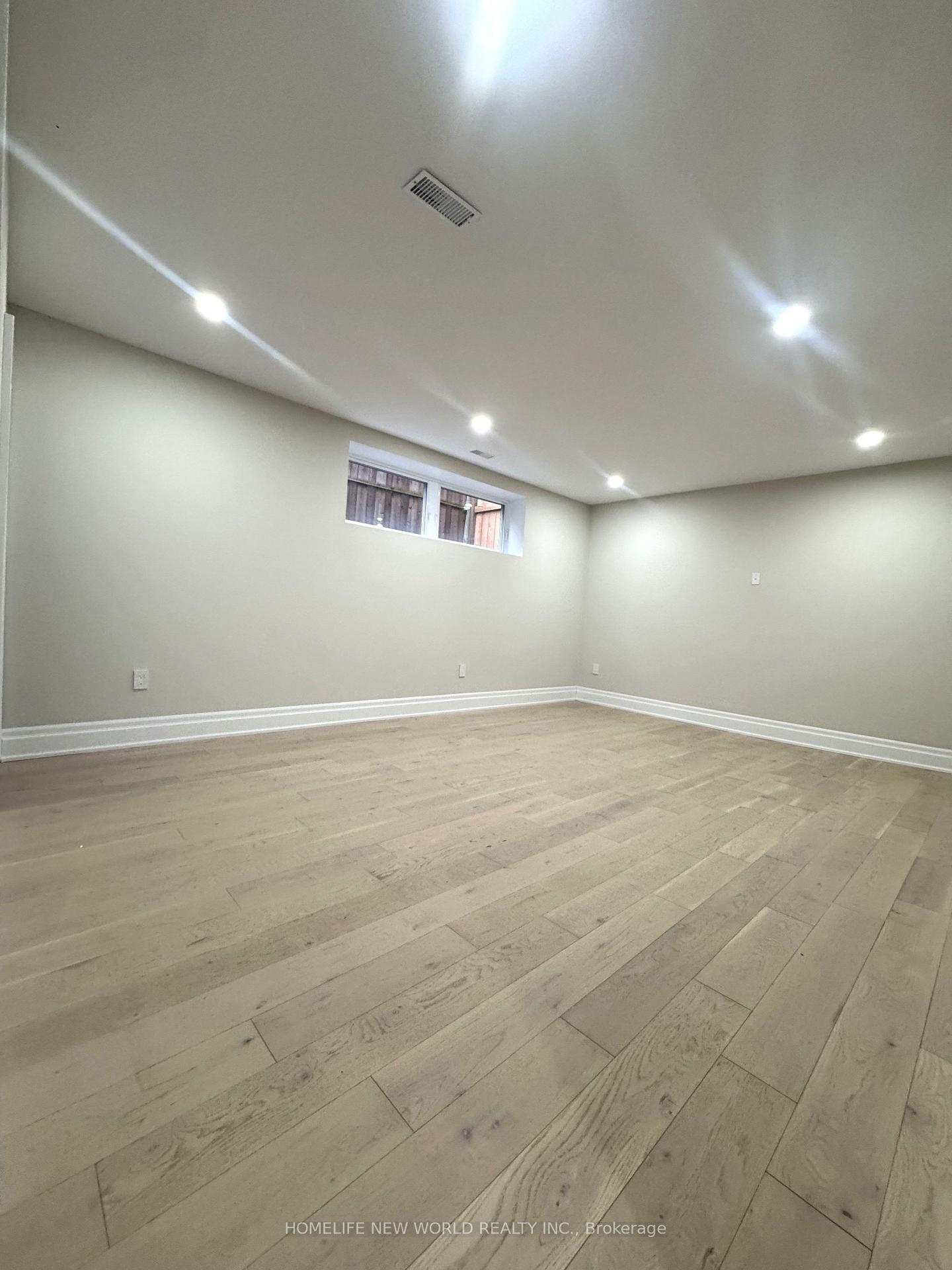 Photo 27 of 150 Viewmount Avenue, Toronto, Englemount-Lawrence — HOMEH