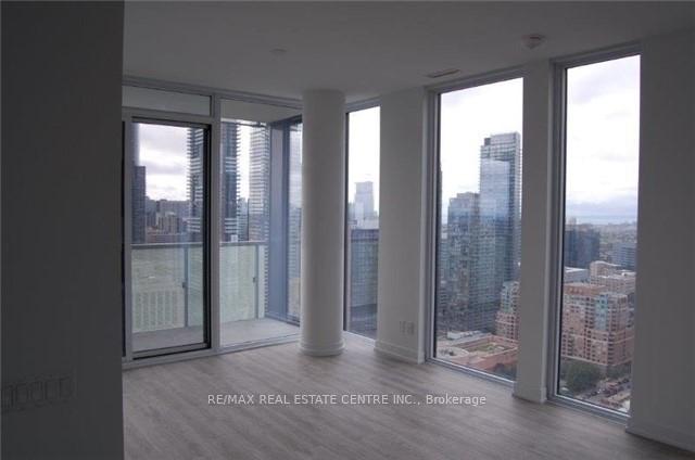 Photo 4 of Unit 3302, 28 Wellesley Street, Toronto, Church-Yonge Corridor — HOMEH