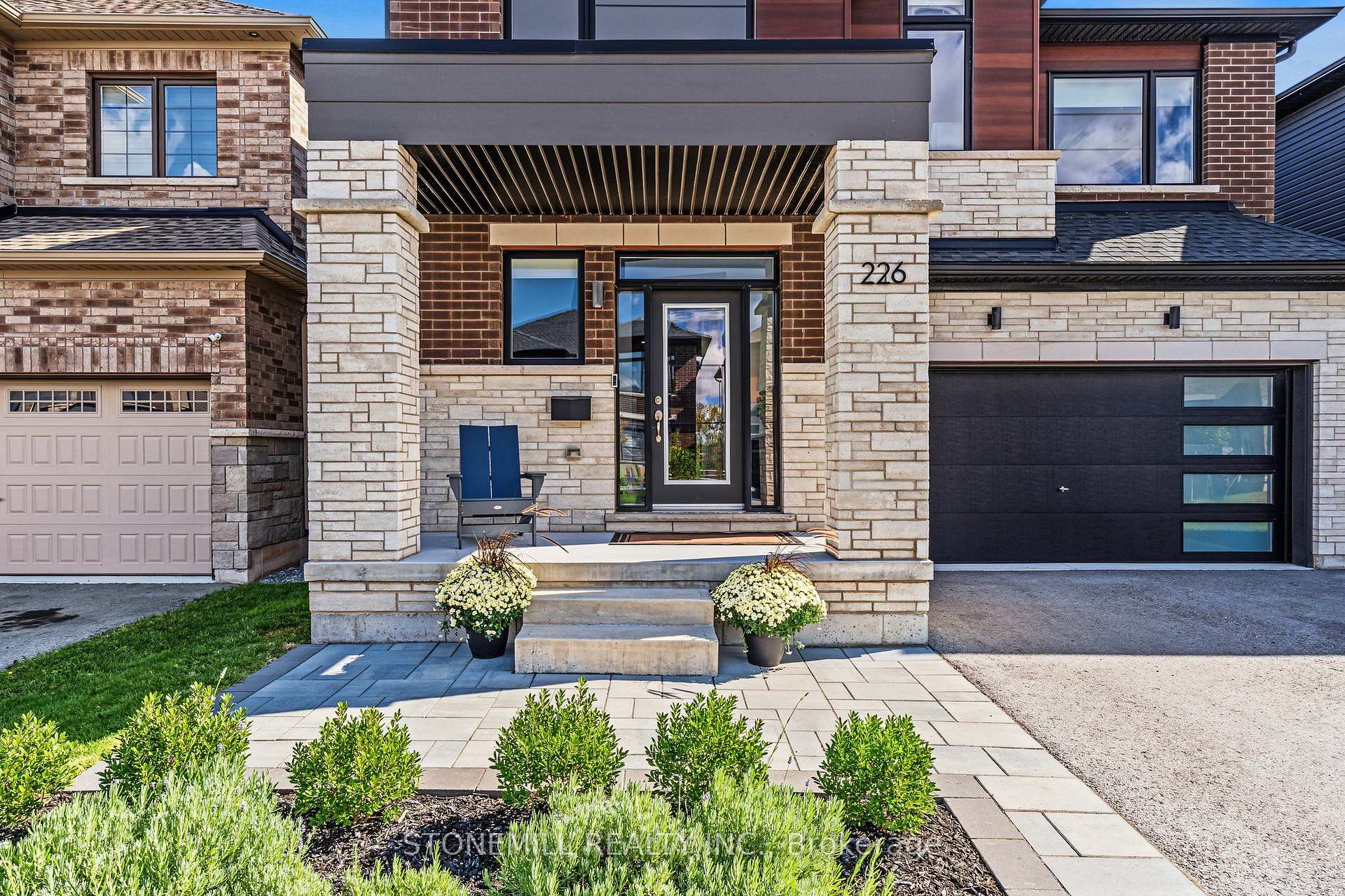 Photo 2 of 226 Midland Place, Welland, Hwy 406/Welland — HOMEH