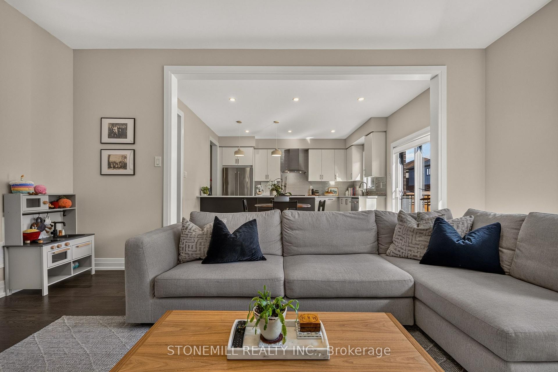 Photo 17 of 226 Midland Place, Welland, Hwy 406/Welland — HOMEH
