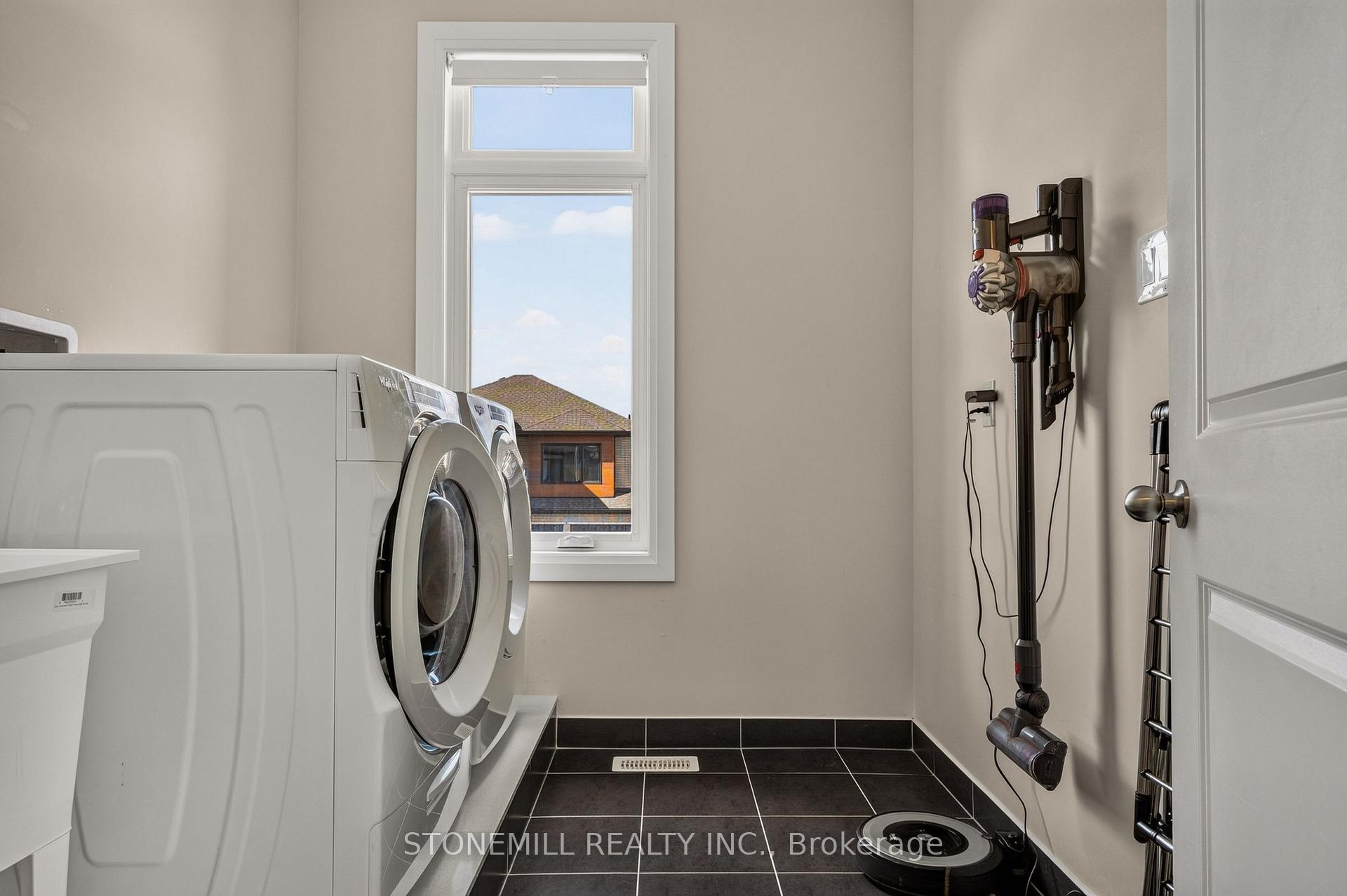 Photo 33 of 226 Midland Place, Welland, Hwy 406/Welland — HOMEH