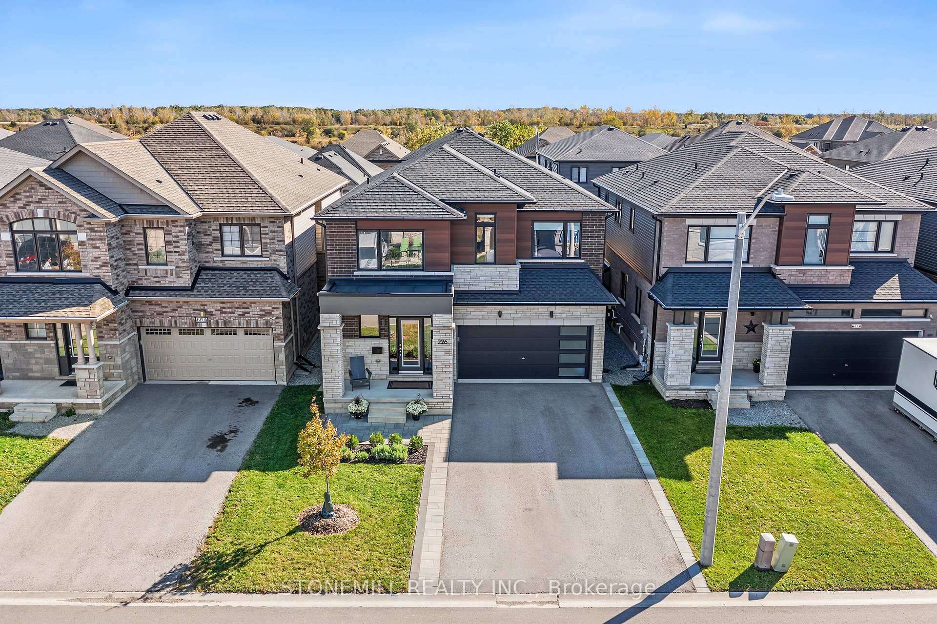 Photo 43 of 226 Midland Place, Welland, Hwy 406/Welland — HOMEH
