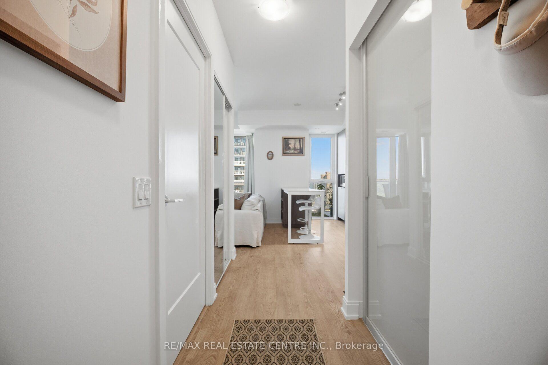 Photo 6 of Unit 3203, 70 Annie Craig Drive, Etobicoke, Mimico — HOMEH