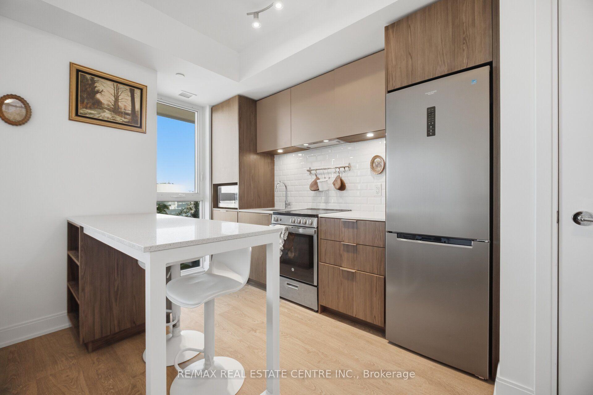 Photo 7 of Unit 3203, 70 Annie Craig Drive, Etobicoke, Mimico — HOMEH