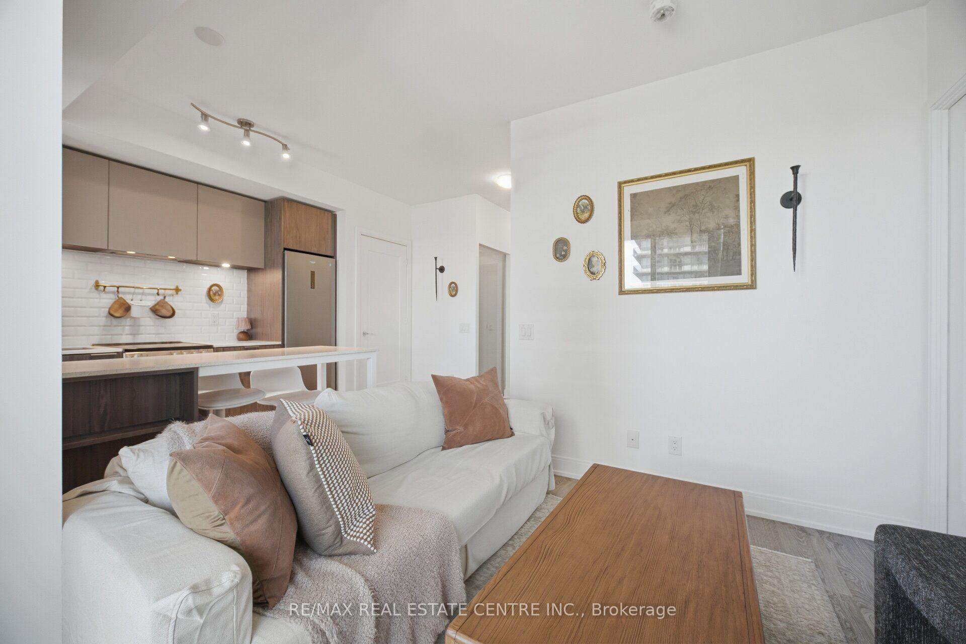 Photo 11 of Unit 3203, 70 Annie Craig Drive, Etobicoke, Mimico — HOMEH