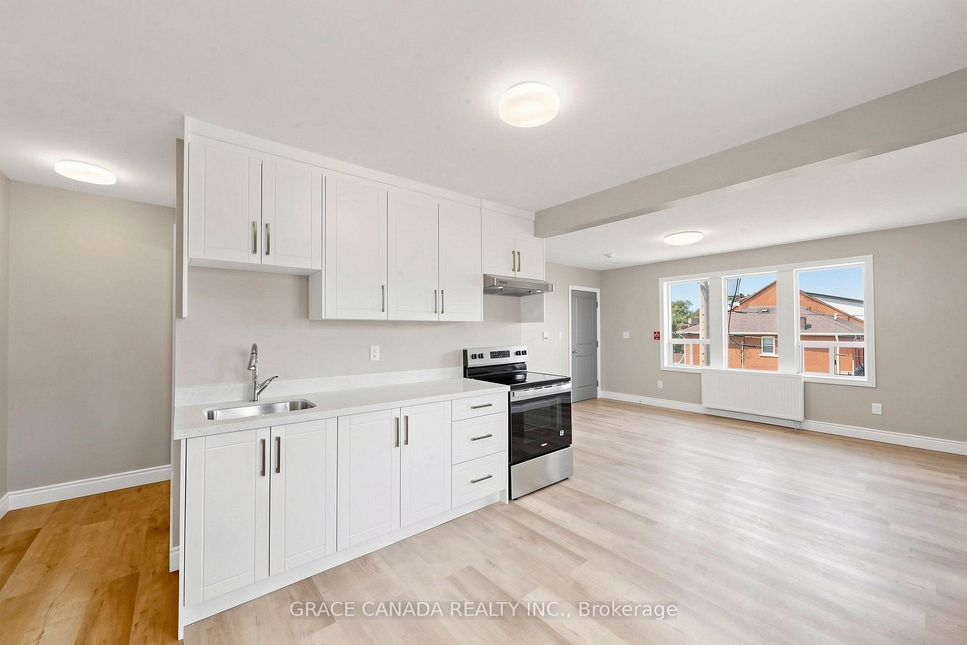 Photo 7 of Unit Unit 8, 71 Sanford Avenue S, Hamilton, St. Clair — HOMEH