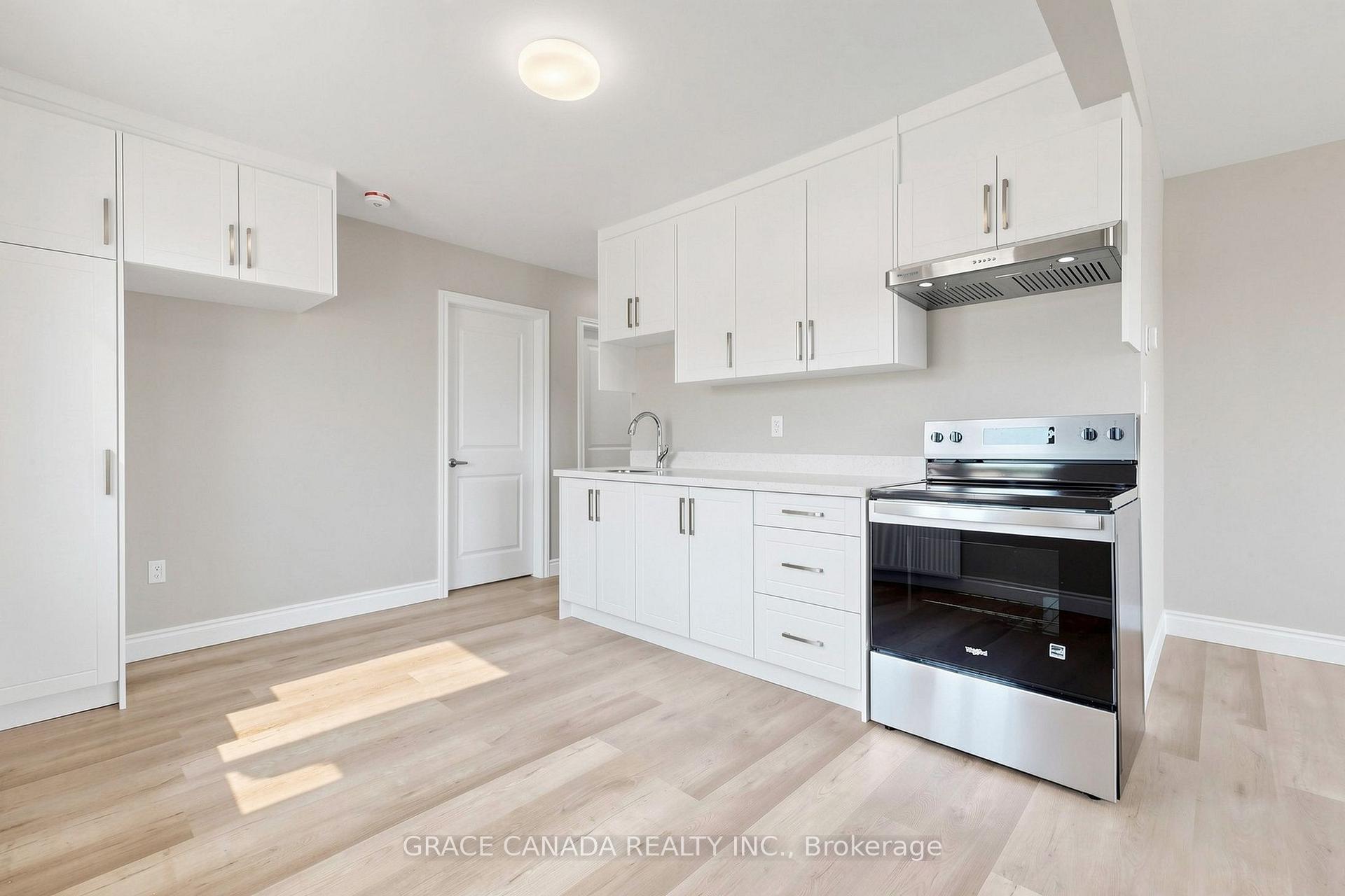 Photo 9 of Unit Unit 8, 71 Sanford Avenue S, Hamilton, St. Clair — HOMEH