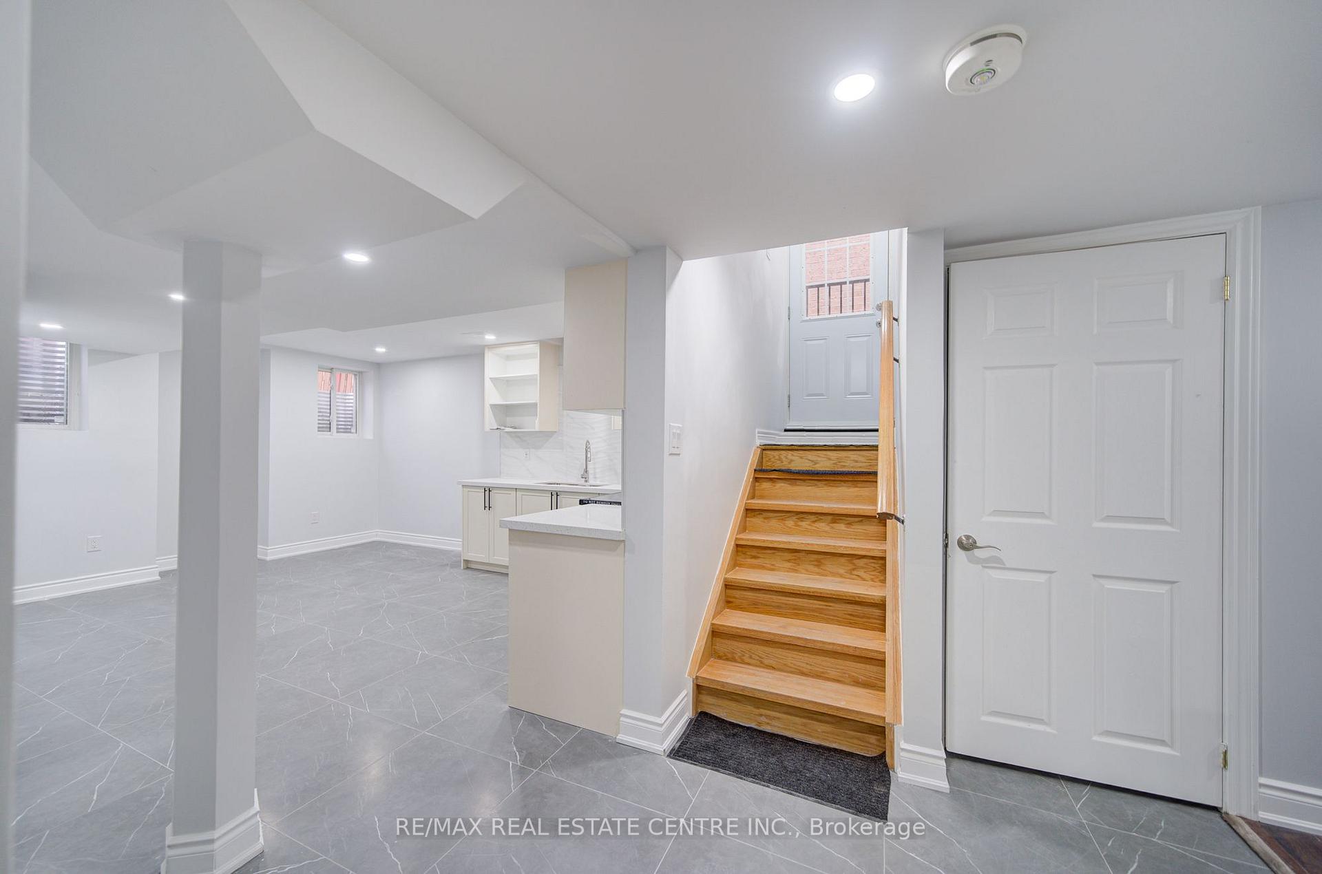 Photo 6 of Unit Bsmt, 23 Gamson Crescent, Brampton, Sandringham-Wellington — HOMEH