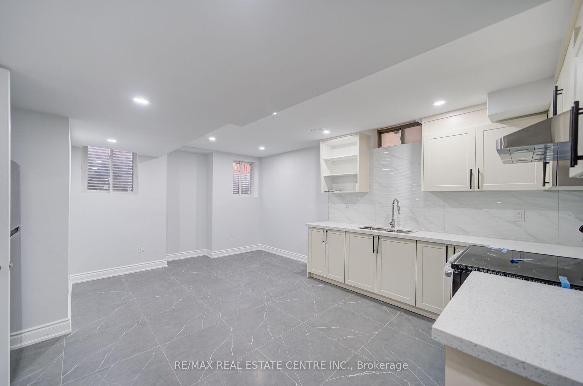 Photo 7 of Unit Bsmt, 23 Gamson Crescent, Brampton, Sandringham-Wellington — HOMEH
