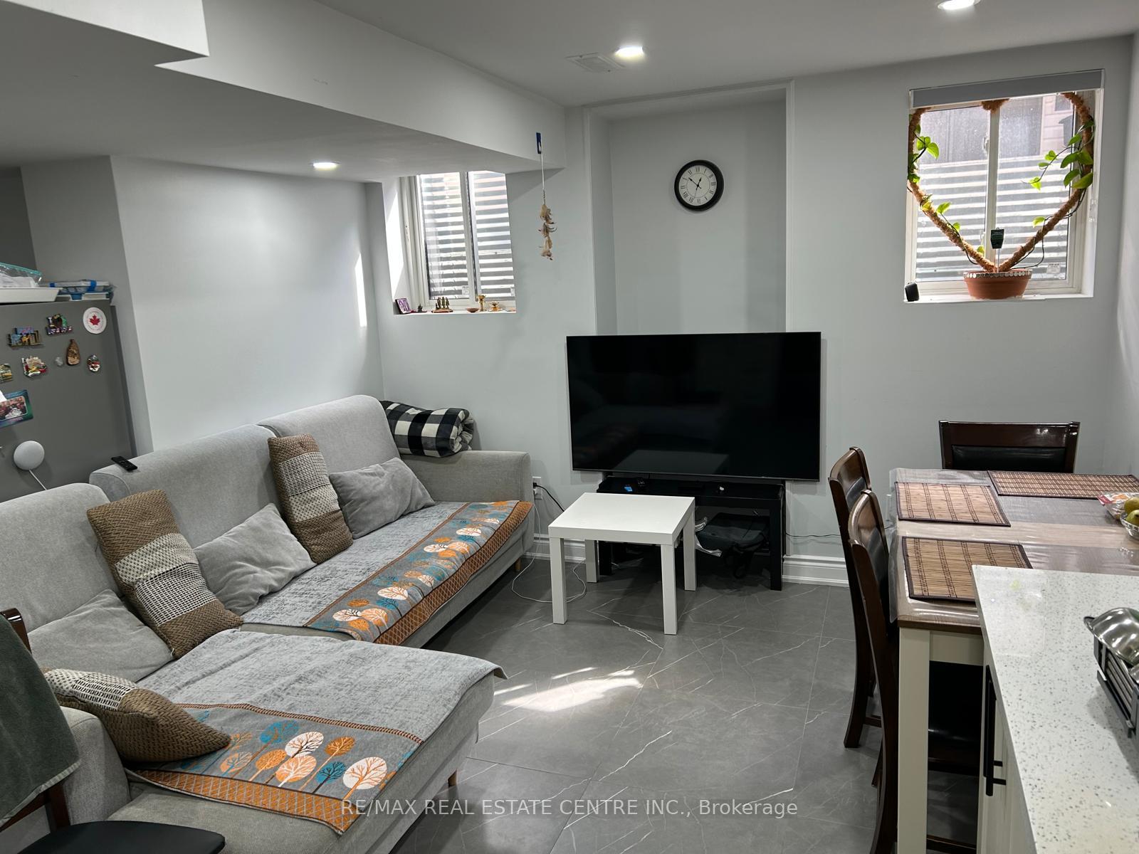 Photo 10 of Unit Bsmt, 23 Gamson Crescent, Brampton, Sandringham-Wellington — HOMEH