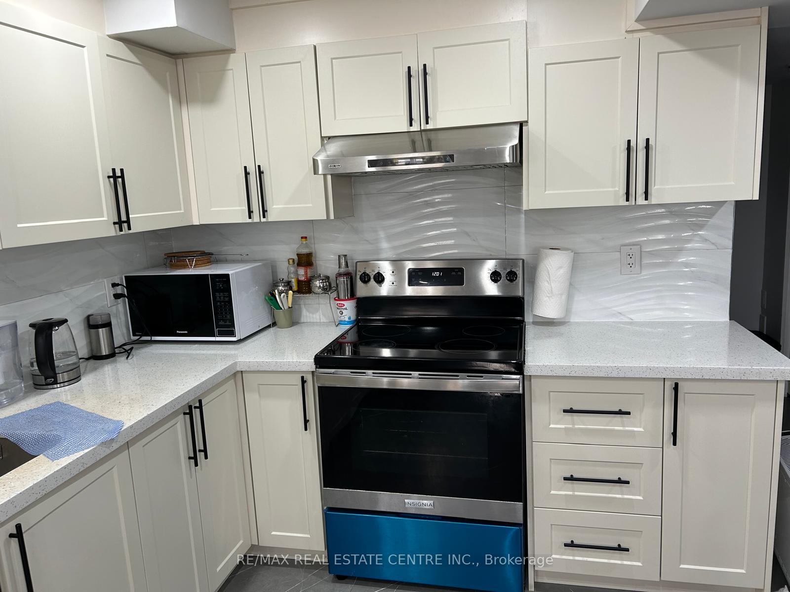 Photo 14 of Unit Bsmt, 23 Gamson Crescent, Brampton, Sandringham-Wellington — HOMEH