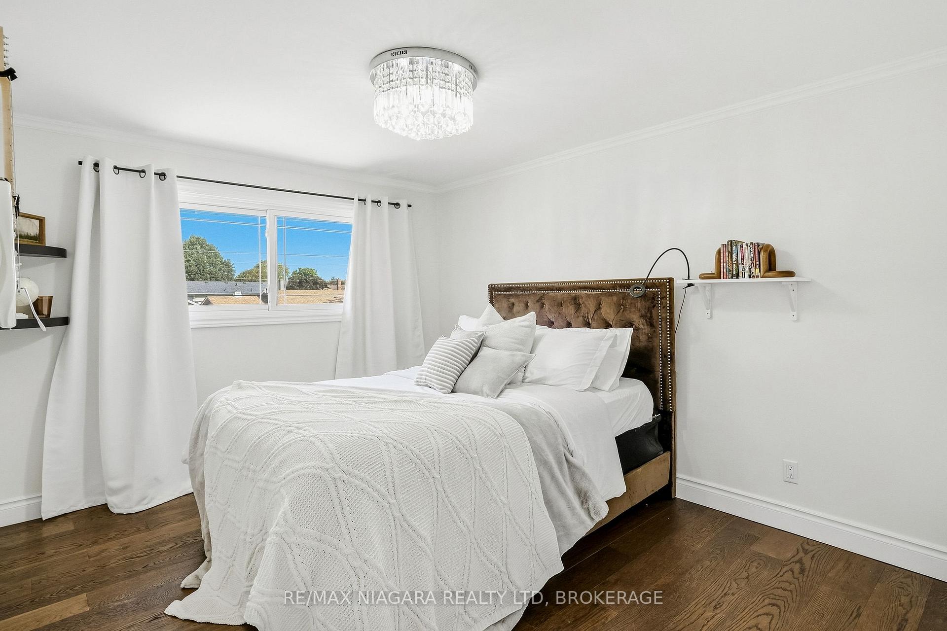 Photo 25 of 6470 Gore Street, Niagara Falls, Stamford — HOMEH