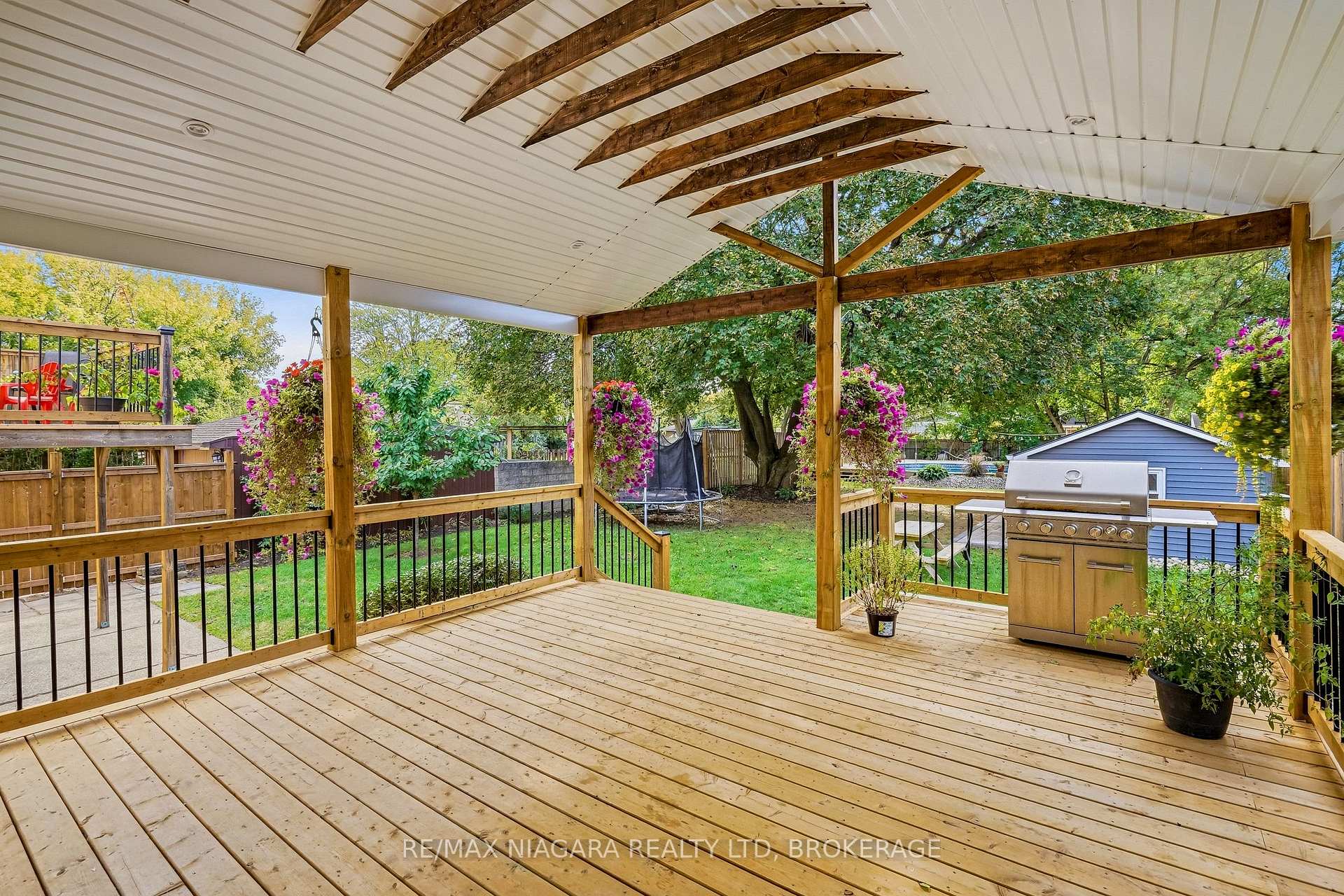 Photo 35 of 6470 Gore Street, Niagara Falls, Stamford — HOMEH