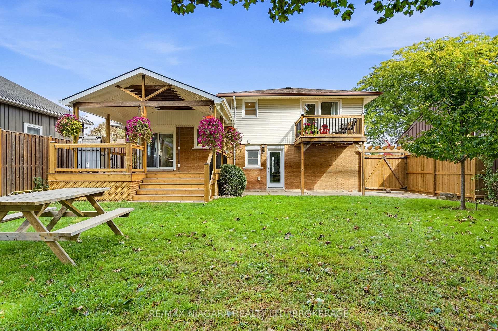 Photo 40 of 6470 Gore Street, Niagara Falls, Stamford — HOMEH