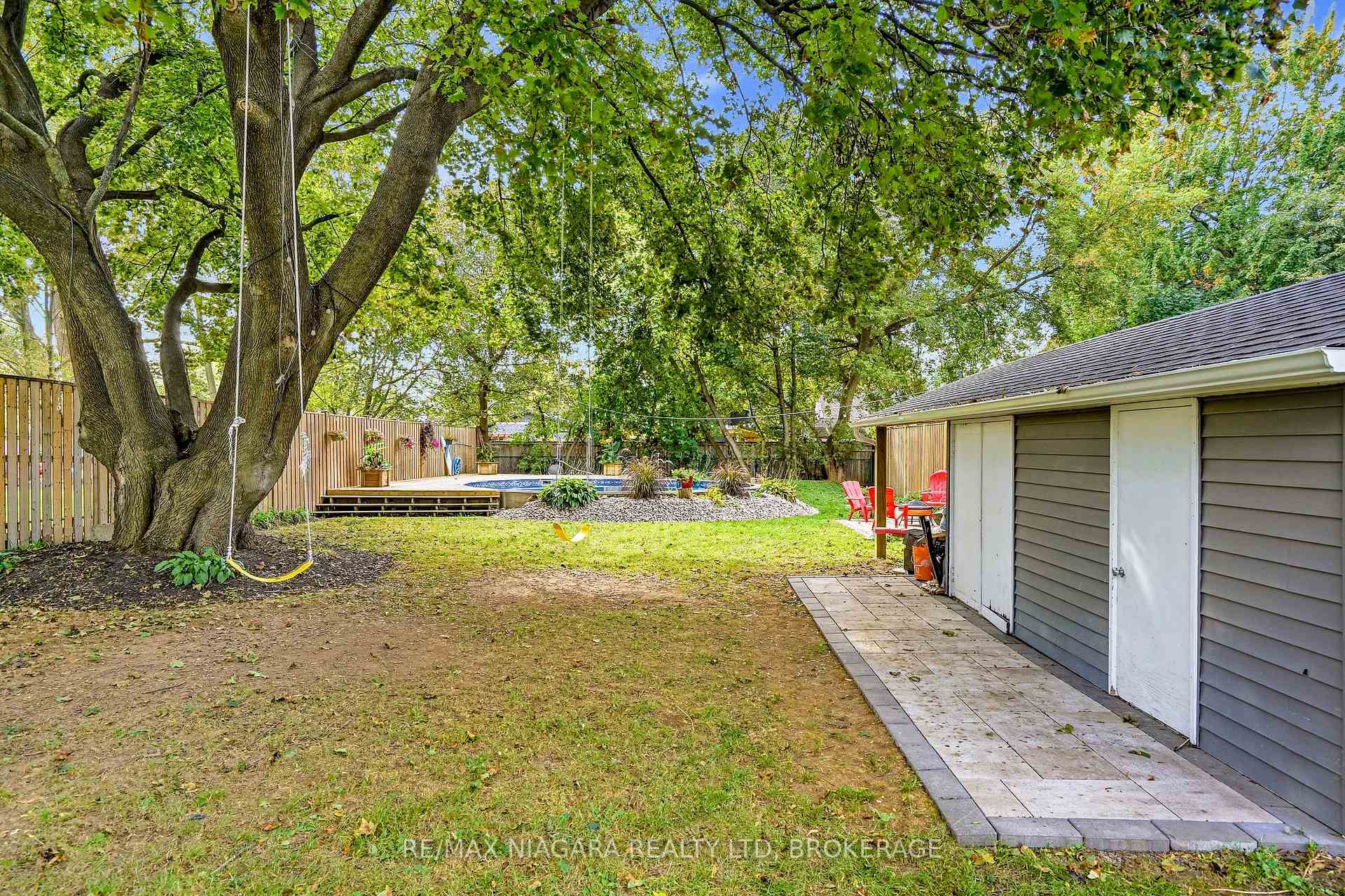 Photo 41 of 6470 Gore Street, Niagara Falls, Stamford — HOMEH