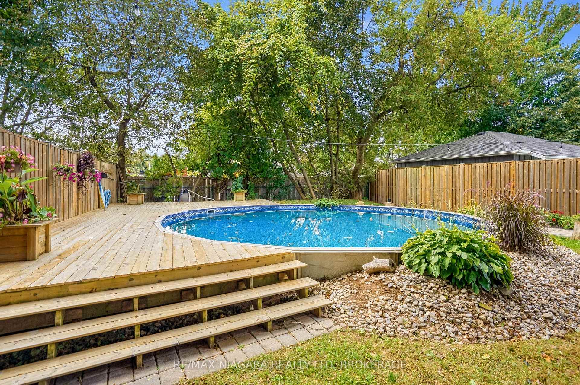 Photo 45 of 6470 Gore Street, Niagara Falls, Stamford — HOMEH