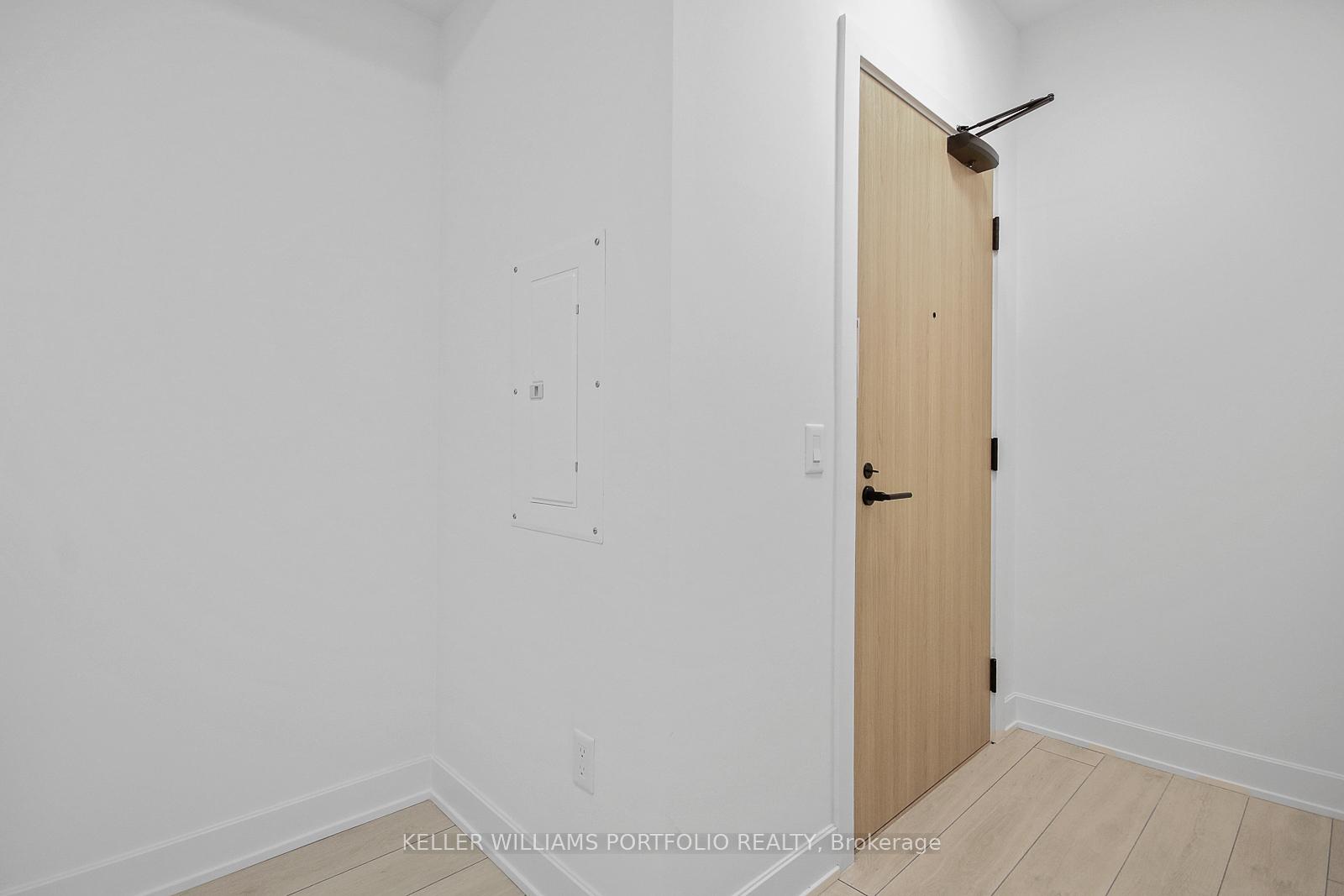 Photo 3 of Unit 2610, 35 Mercer Street, Toronto, Waterfront Communities — HOMEH