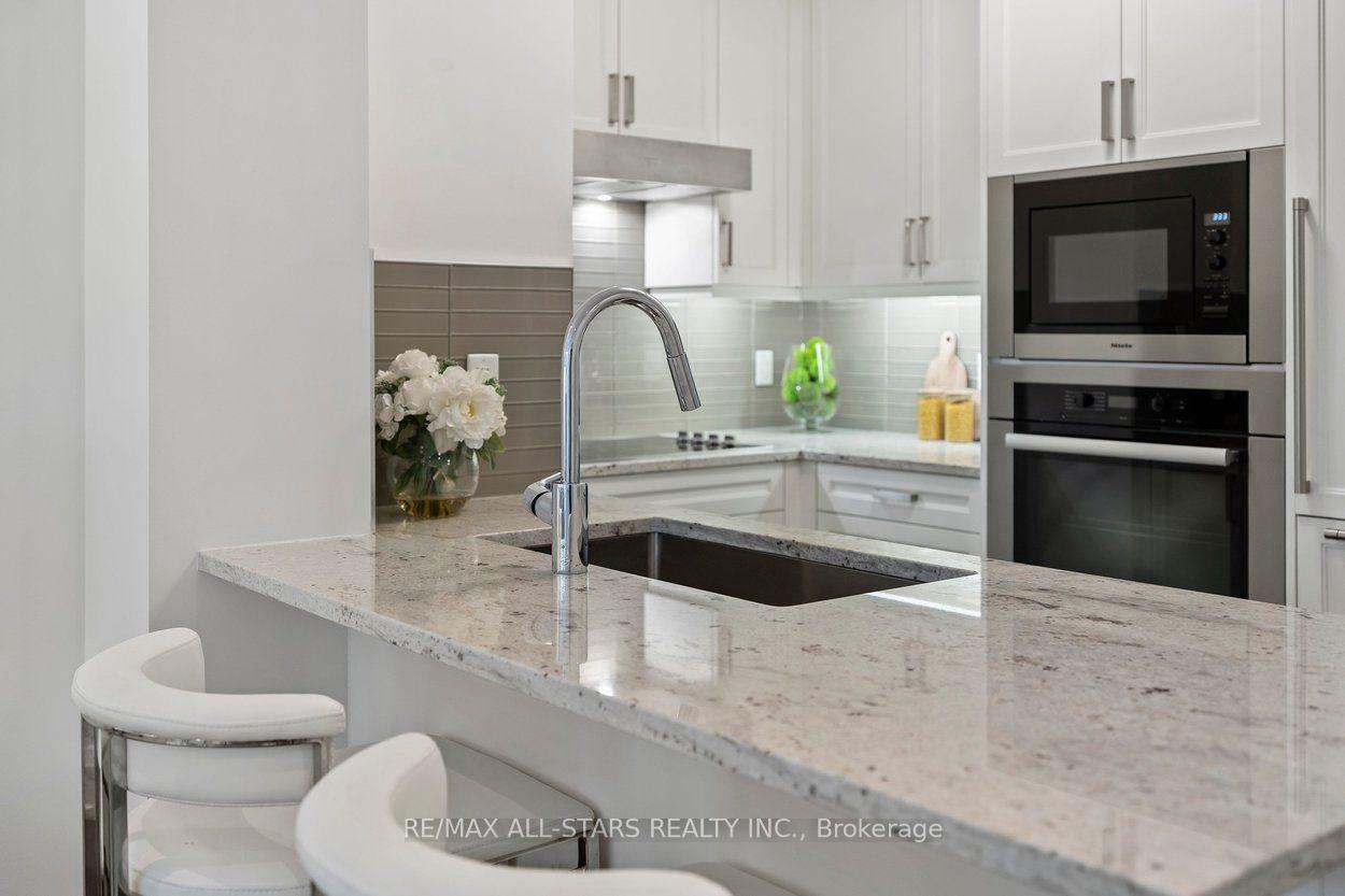 Photo 7 of Unit 219, 20 Fred Varley Drive, Markham, Unionville — HOMEH