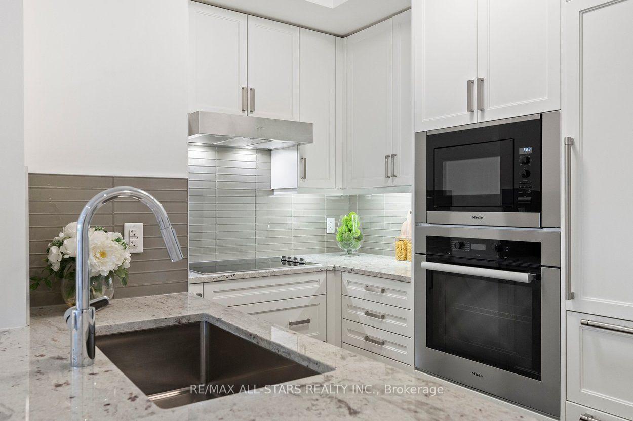 Photo 8 of Unit 219, 20 Fred Varley Drive, Markham, Unionville — HOMEH