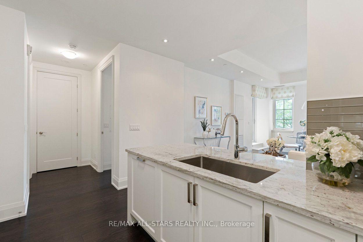 Photo 10 of Unit 219, 20 Fred Varley Drive, Markham, Unionville — HOMEH