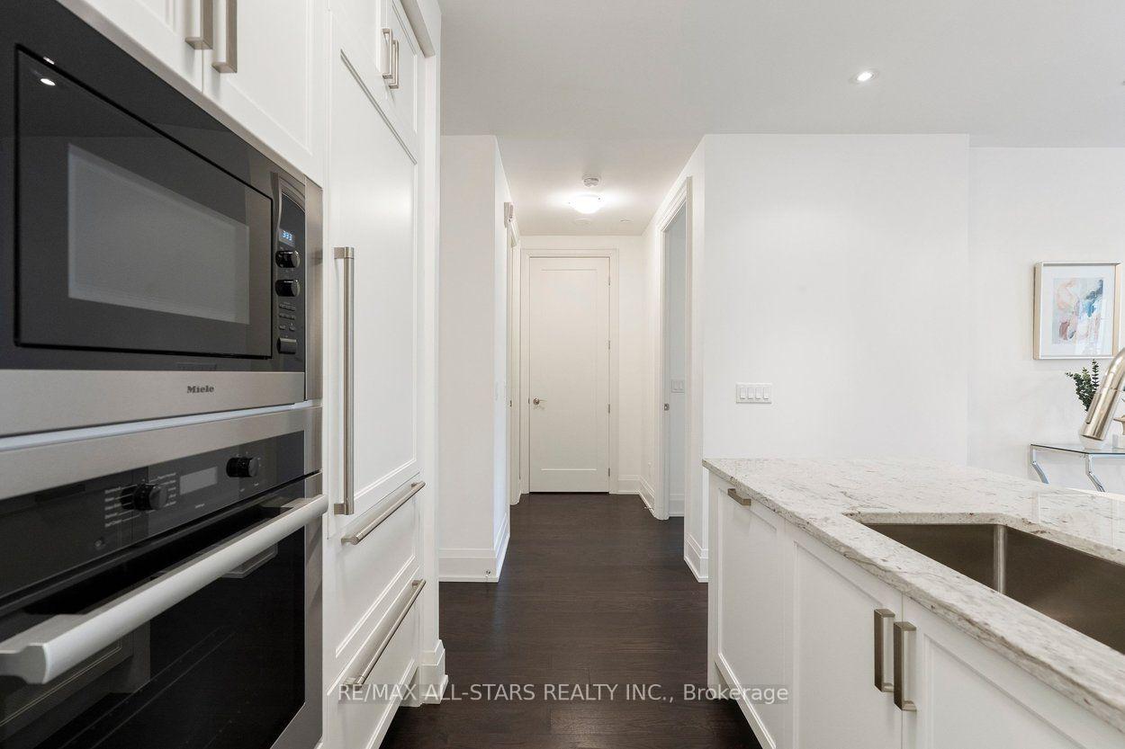 Photo 11 of Unit 219, 20 Fred Varley Drive, Markham, Unionville — HOMEH