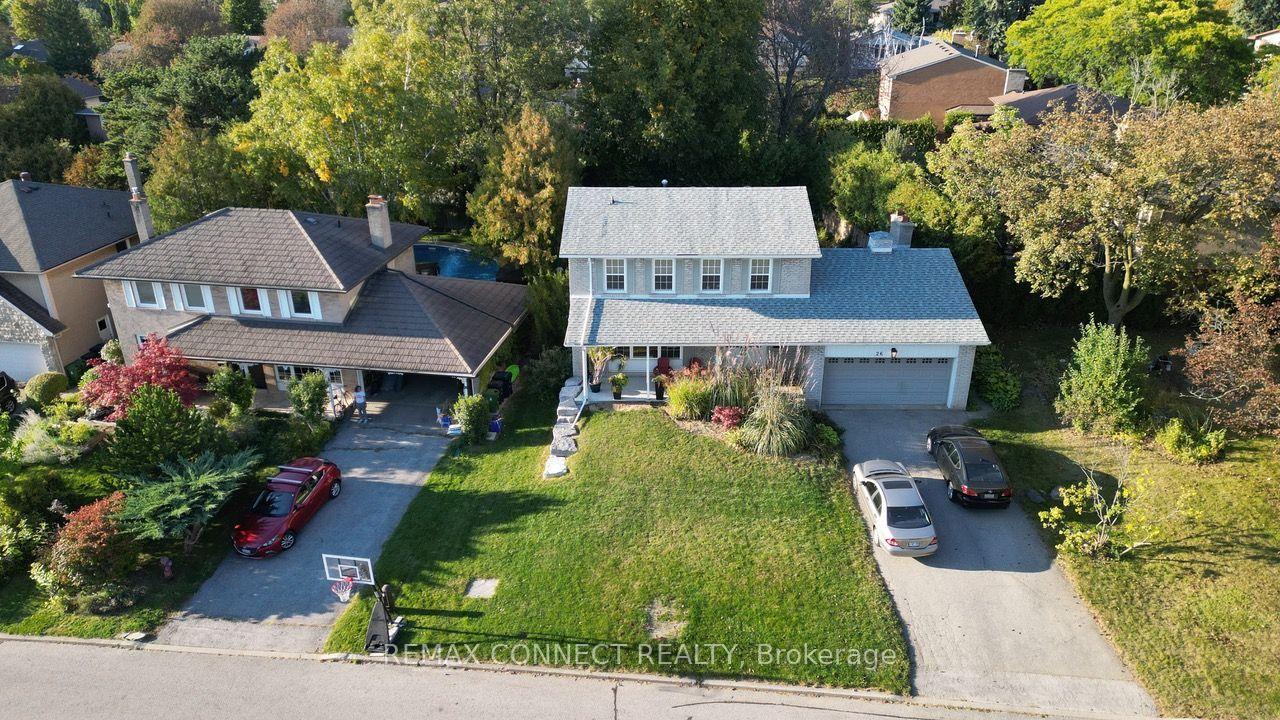 Photo 9 of 26 Averdon Crescent, North York, Parkwoods-Donalda — HOMEH