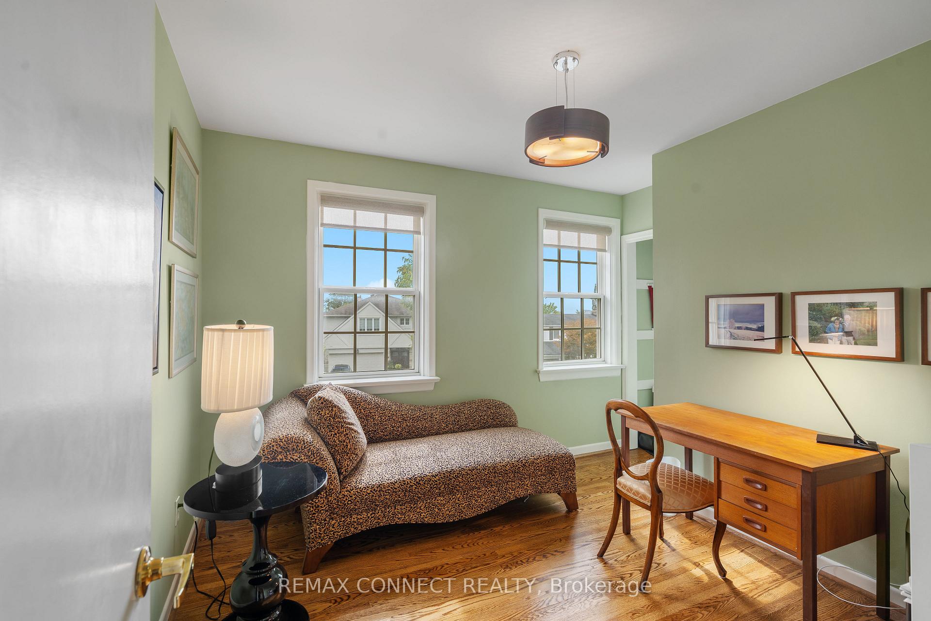 Photo 21 of 26 Averdon Crescent, North York, Parkwoods-Donalda — HOMEH