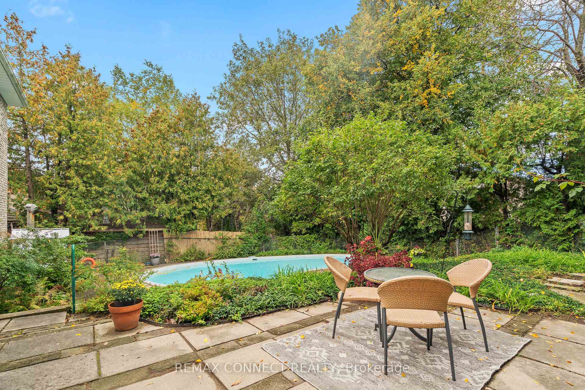 Photo 31 of 26 Averdon Crescent, North York, Parkwoods-Donalda — HOMEH