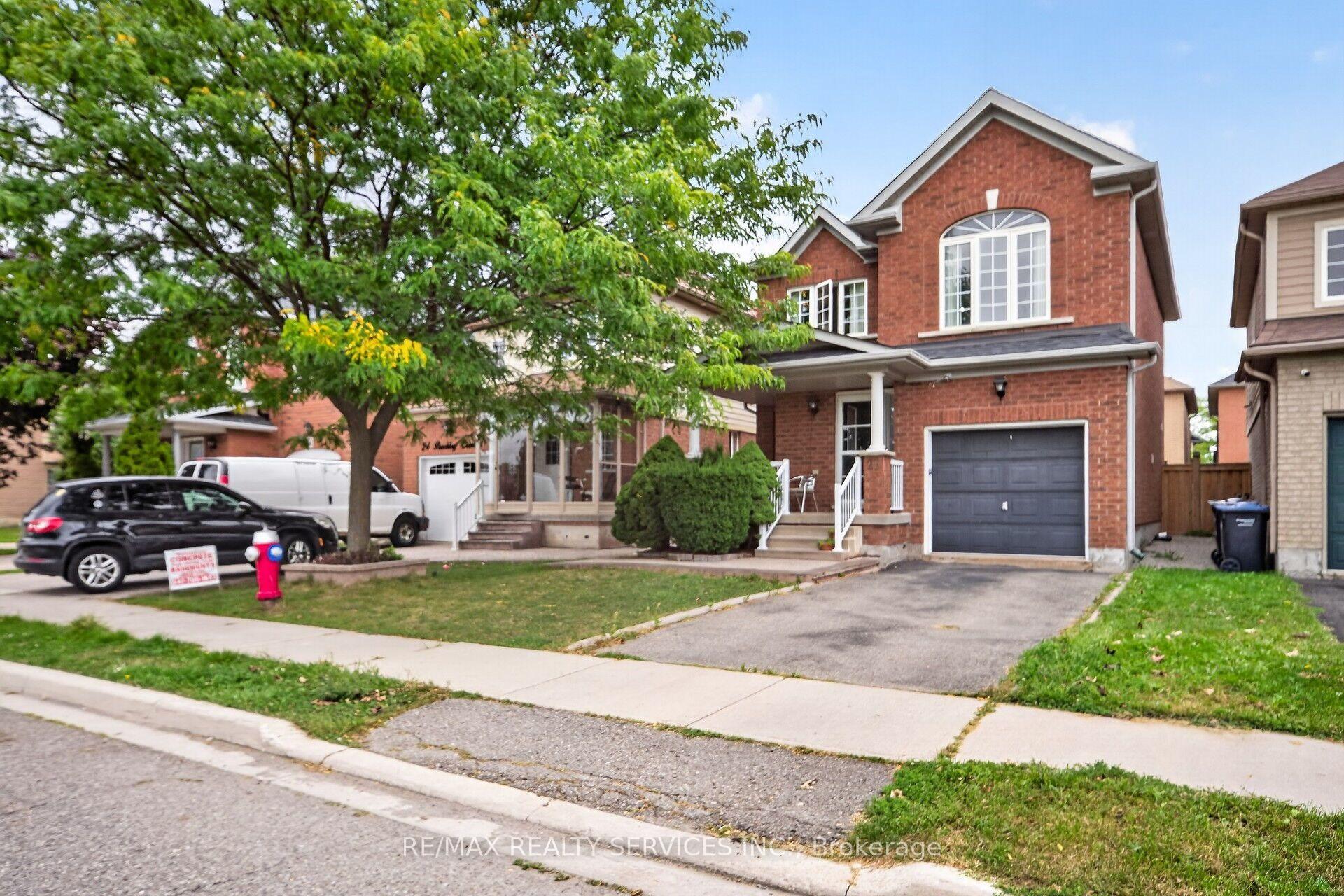 Photo 5 of 26 Peachleaf Crescent S, Brampton, Fletcher's Meadow — HOMEH