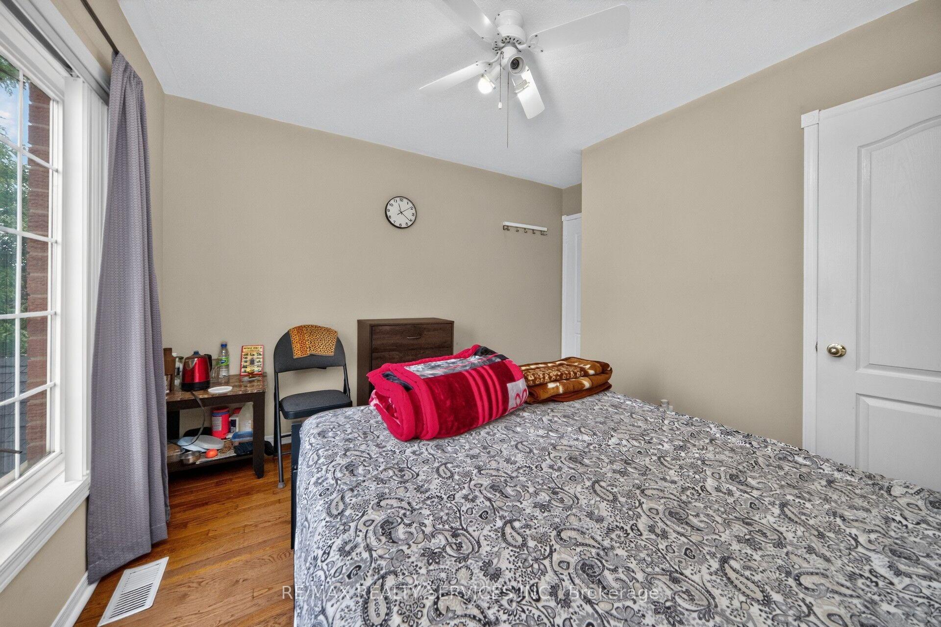Photo 32 of 26 Peachleaf Crescent S, Brampton, Fletcher's Meadow — HOMEH