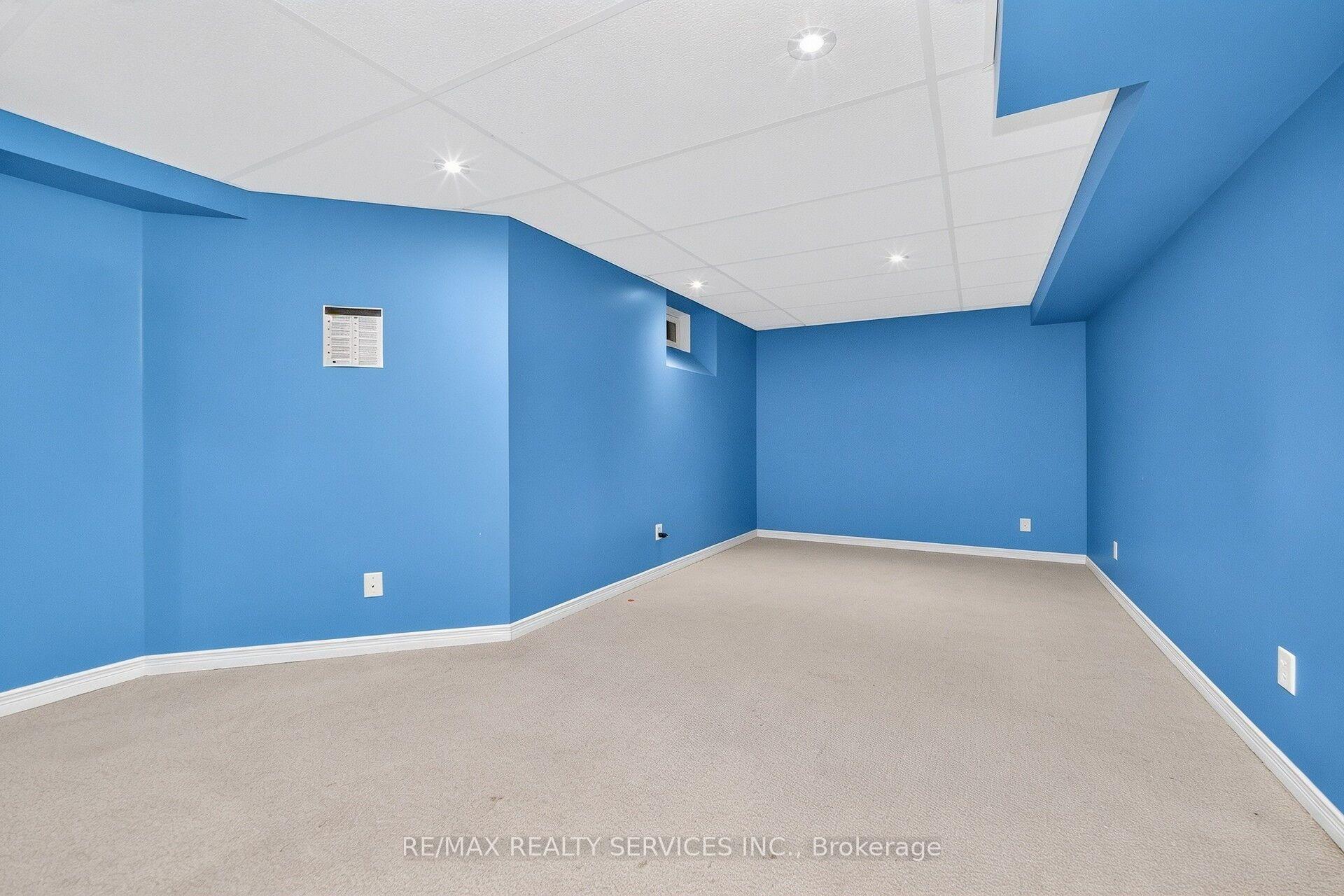 Photo 36 of 26 Peachleaf Crescent S, Brampton, Fletcher's Meadow — HOMEH