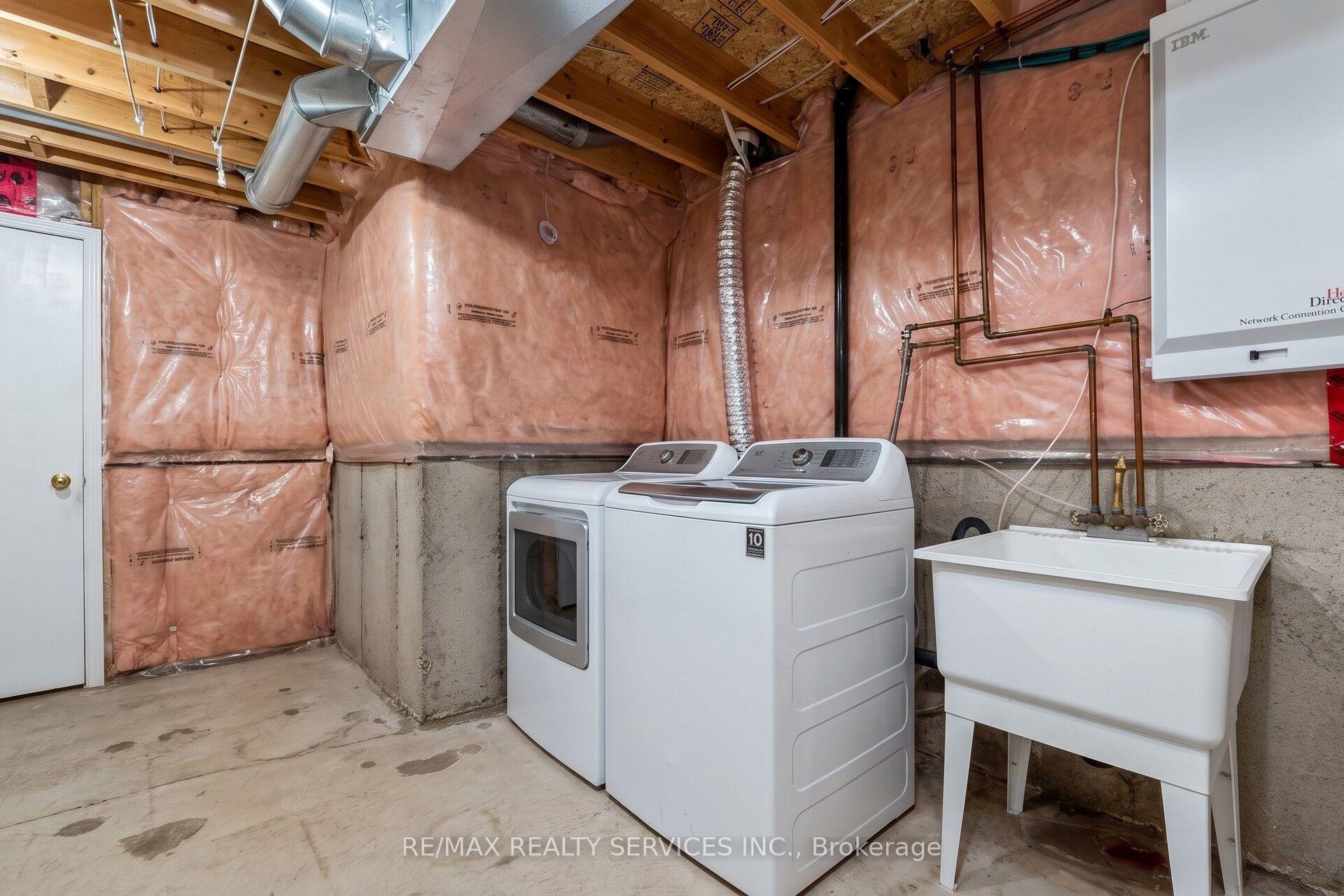 Photo 38 of 26 Peachleaf Crescent S, Brampton, Fletcher's Meadow — HOMEH