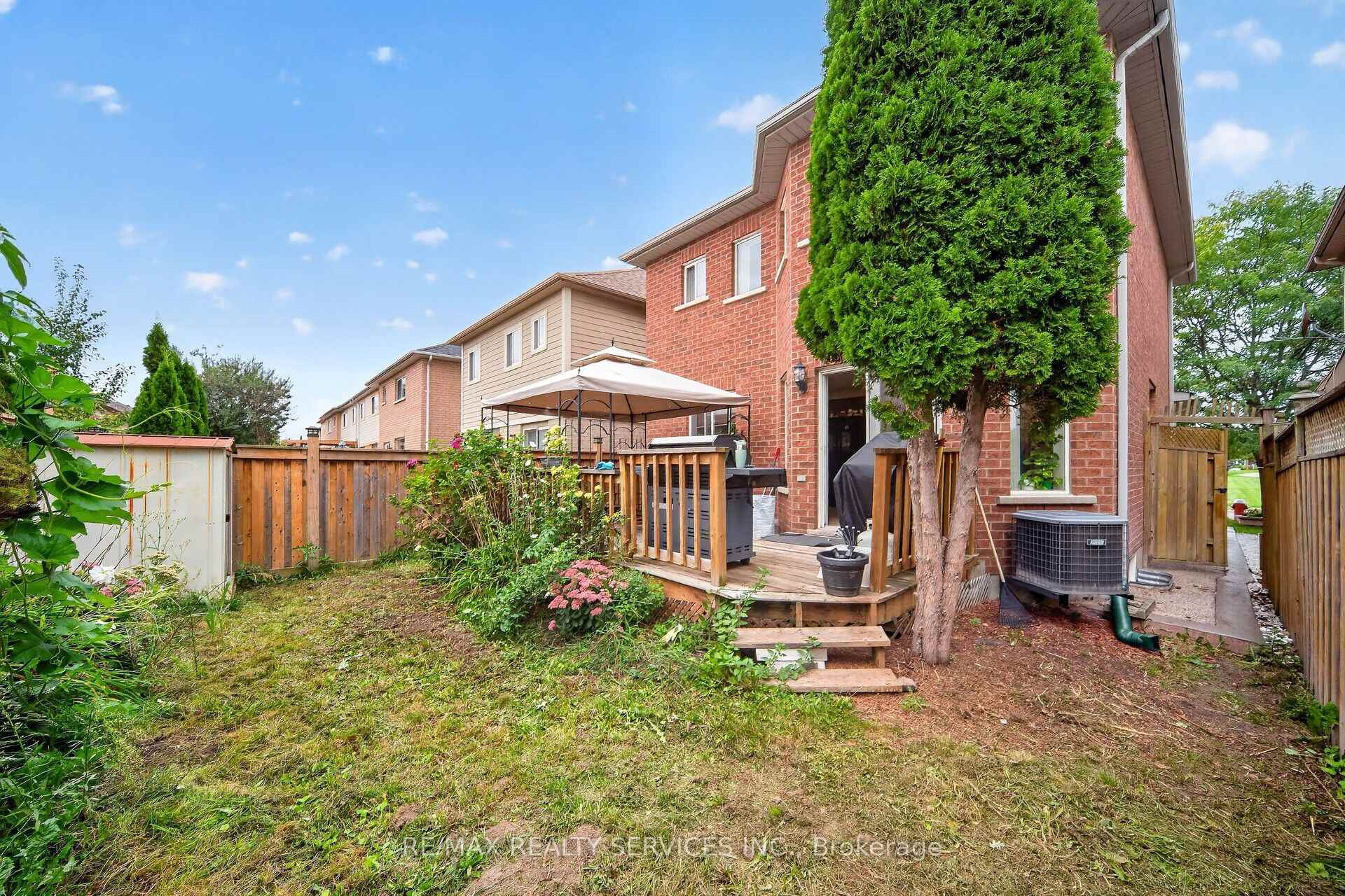 Photo 41 of 26 Peachleaf Crescent S, Brampton, Fletcher's Meadow — HOMEH