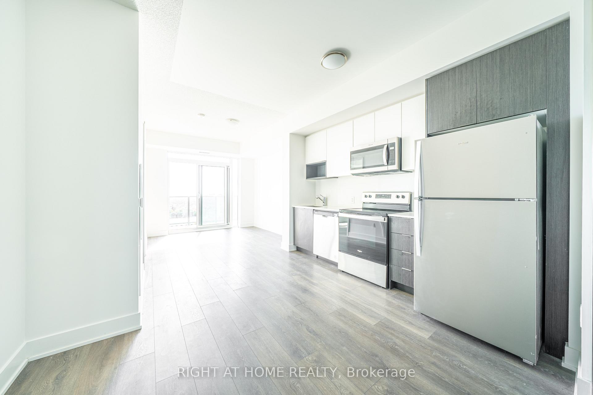 Photo 3 of Unit 1310, 204 Burnhamthorpe Road E, Mississauga, City Centre — HOMEH