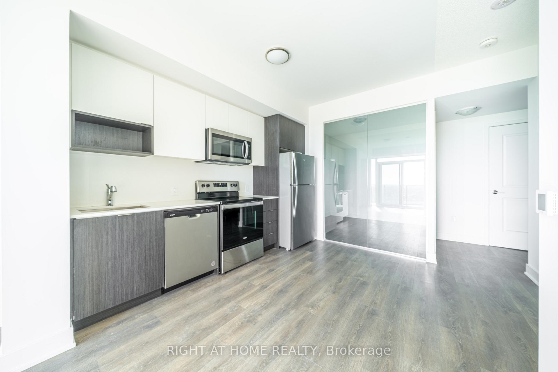 Photo 7 of Unit 1310, 204 Burnhamthorpe Road E, Mississauga, City Centre — HOMEH