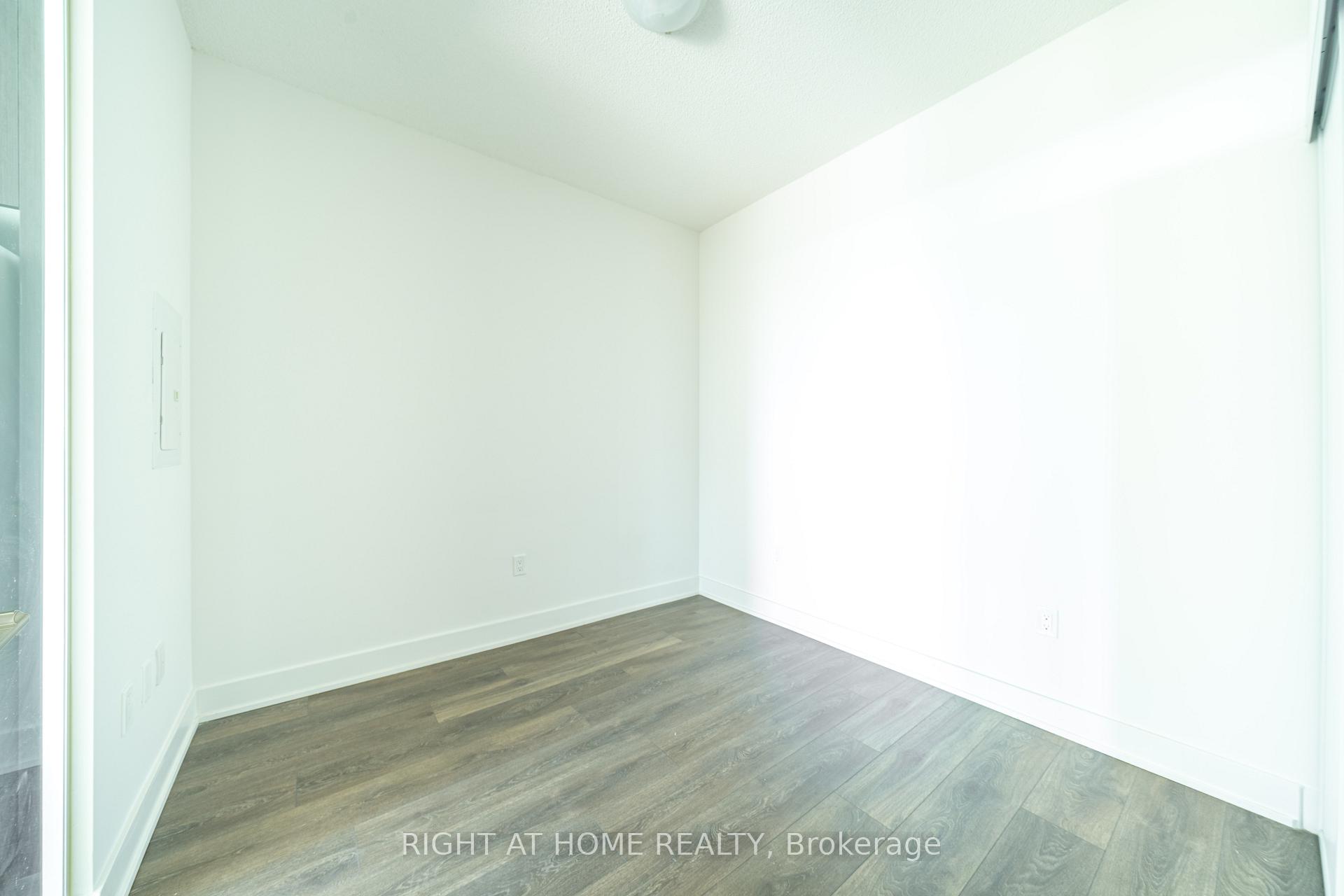 Photo 36 of Unit 1310, 204 Burnhamthorpe Road E, Mississauga, City Centre — HOMEH