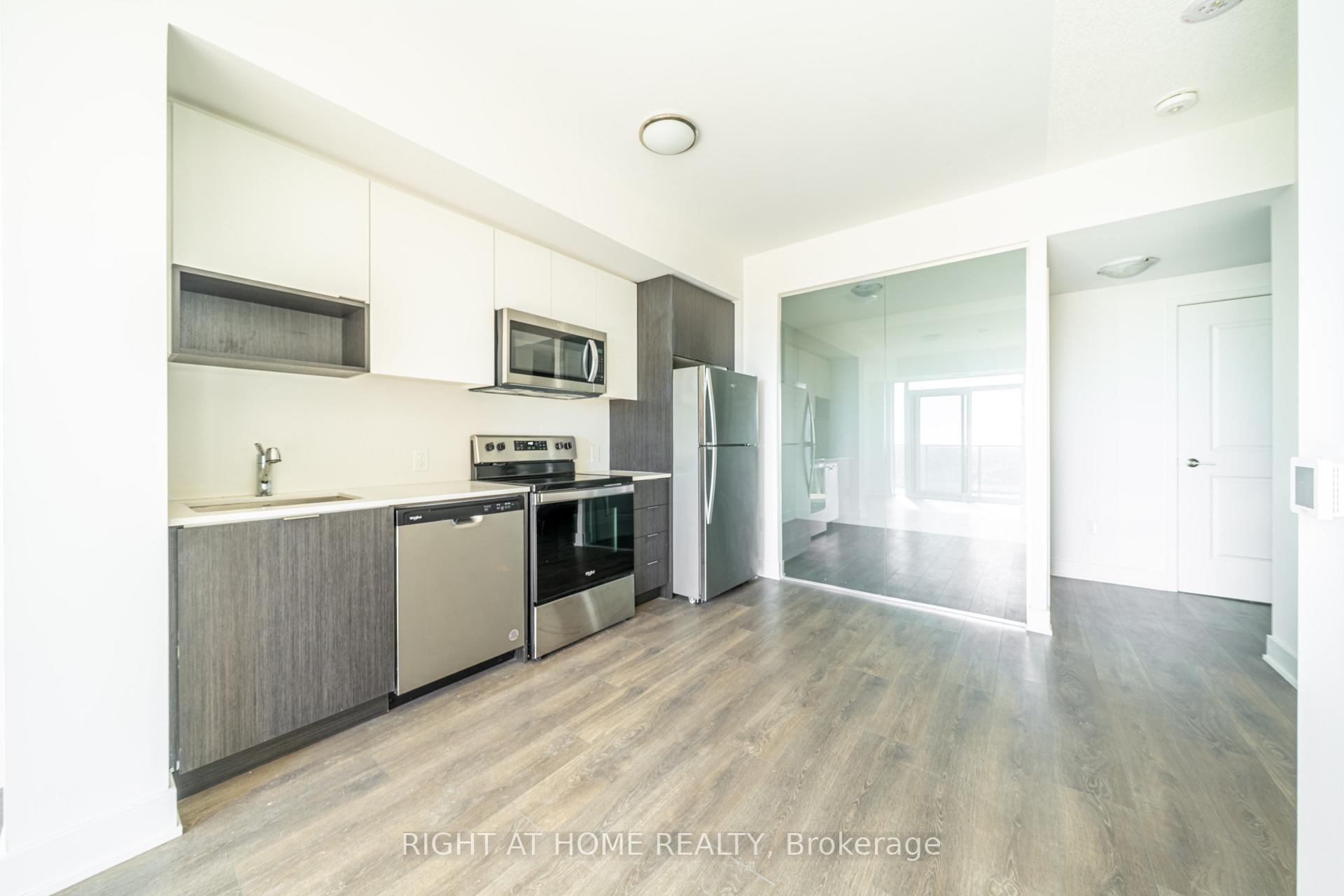 Photo 8 of Unit 1310, 204 Burnhamthorpe Road E, Mississauga, City Centre — HOMEH