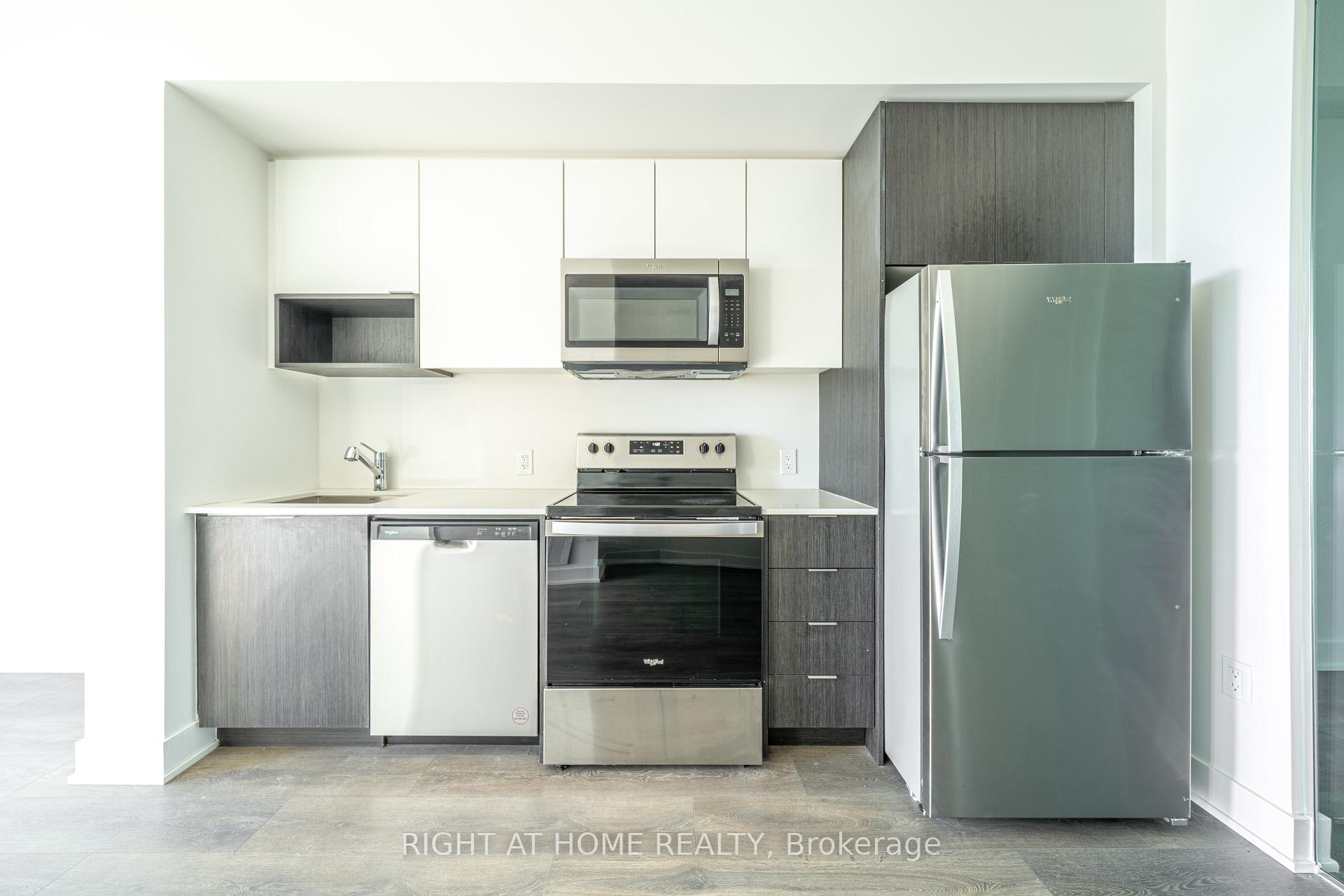 Photo 10 of Unit 1310, 204 Burnhamthorpe Road E, Mississauga, City Centre — HOMEH