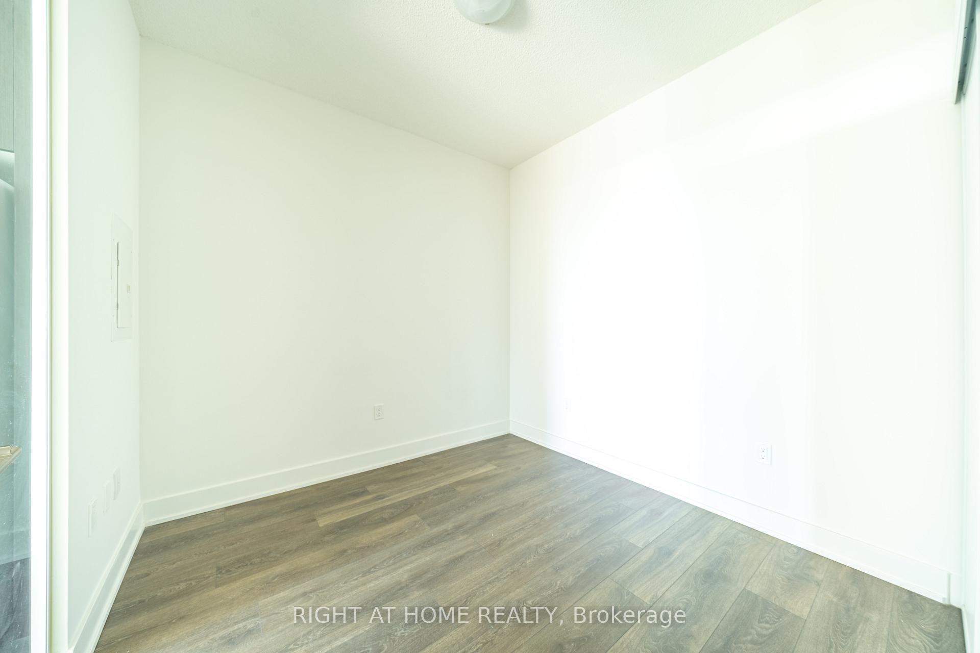 Photo 35 of Unit 1310, 204 Burnhamthorpe Road E, Mississauga, City Centre — HOMEH