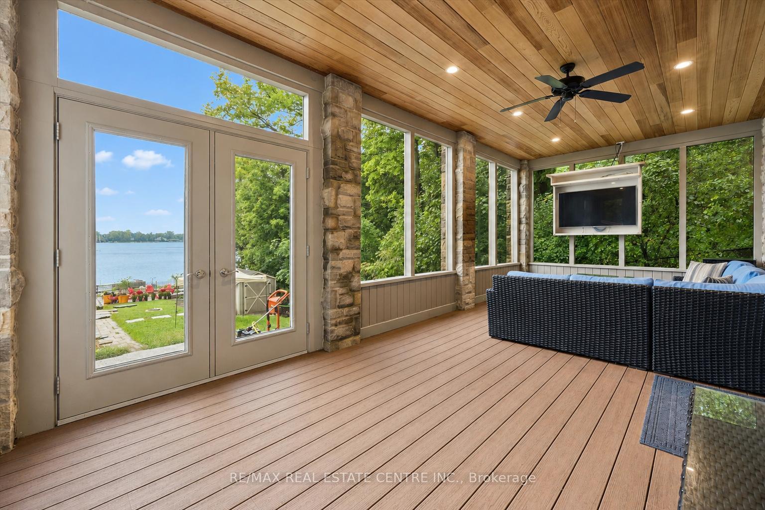 Photo 31 of 16 Clergy Lane, Puslinch, Puslinch Lake Settlement Areas — HOMEH